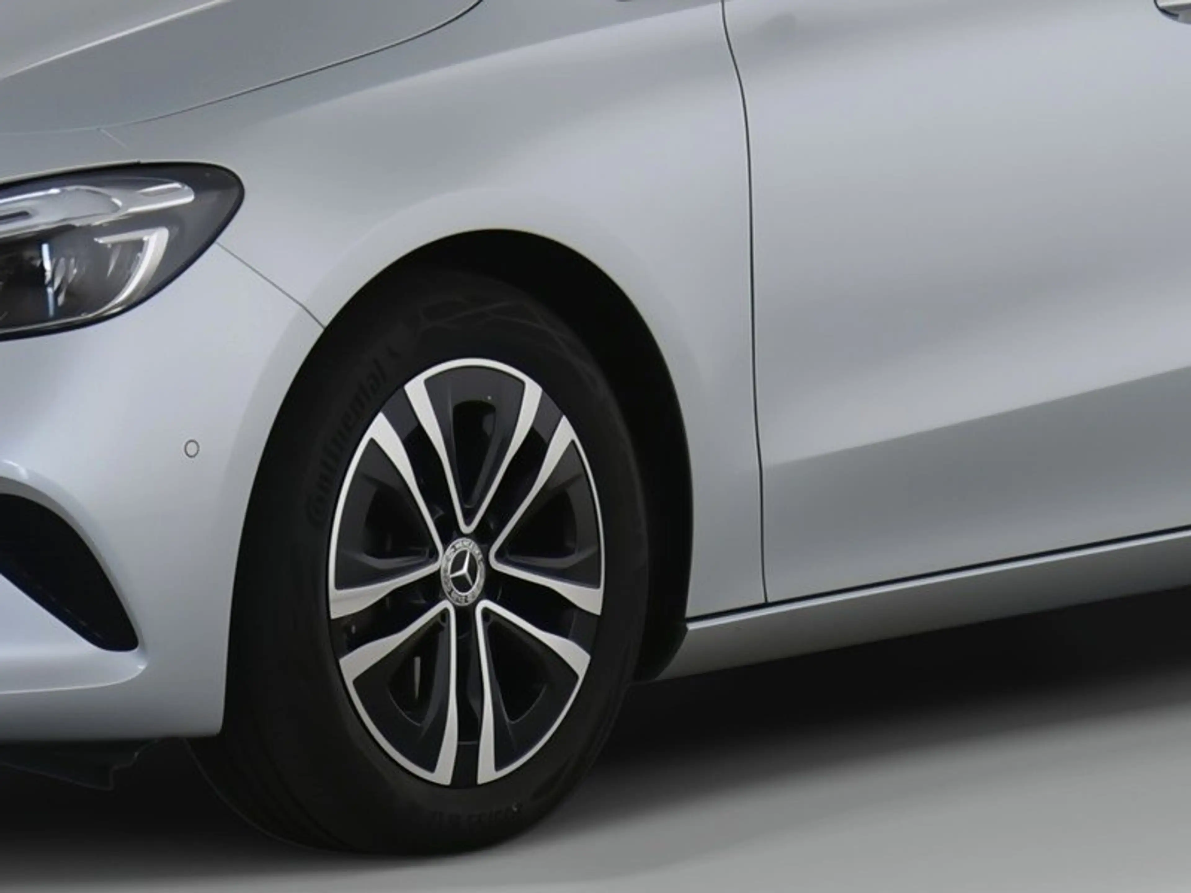 Mercedes-Benz B 220 d Preogres Advanced LED Totwink SHZ Kamera — photo 3