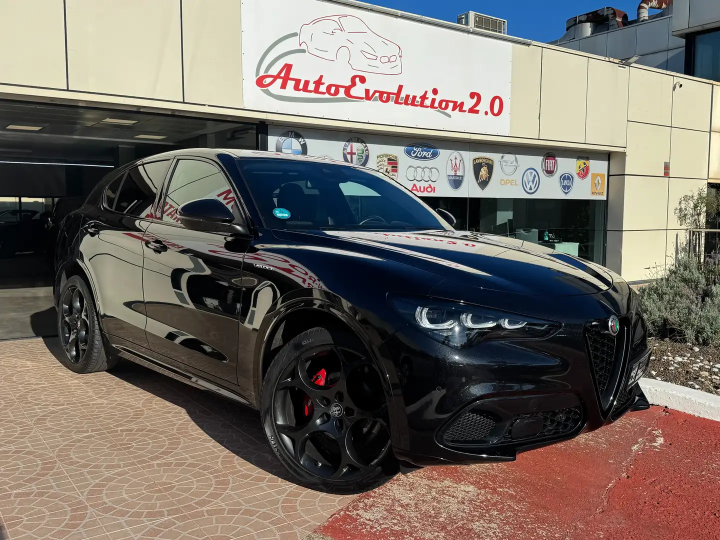Alfa Romeo Stelvio Stelvio 2.2 t Veloce AT8 Q4 210cv auto Schwarz - 1
