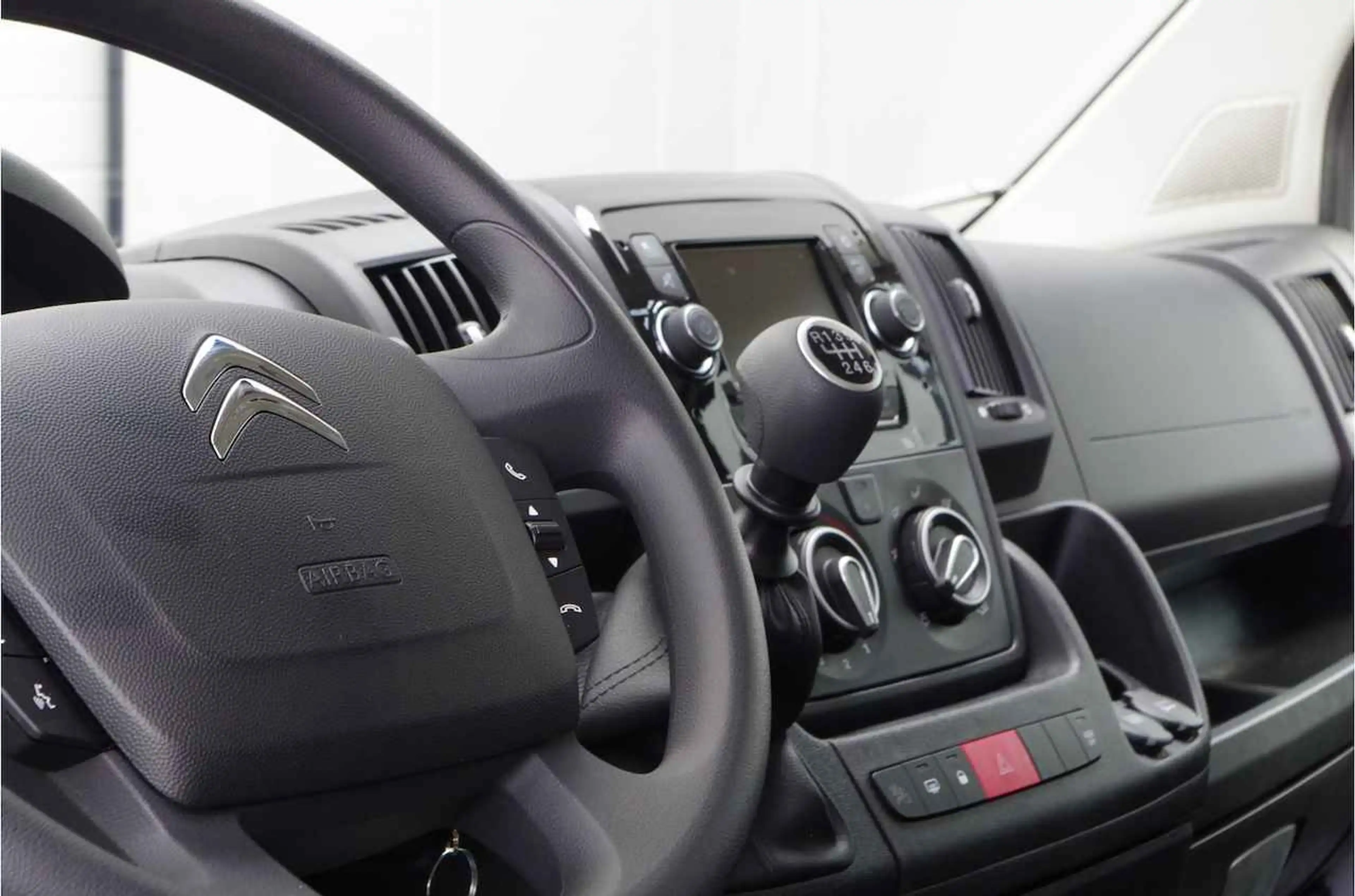 Citroen Jumper 2.2 BlueHDi 140pk L2H2 Zwaar 3.5t  Trekhaak/Camer — photo 6