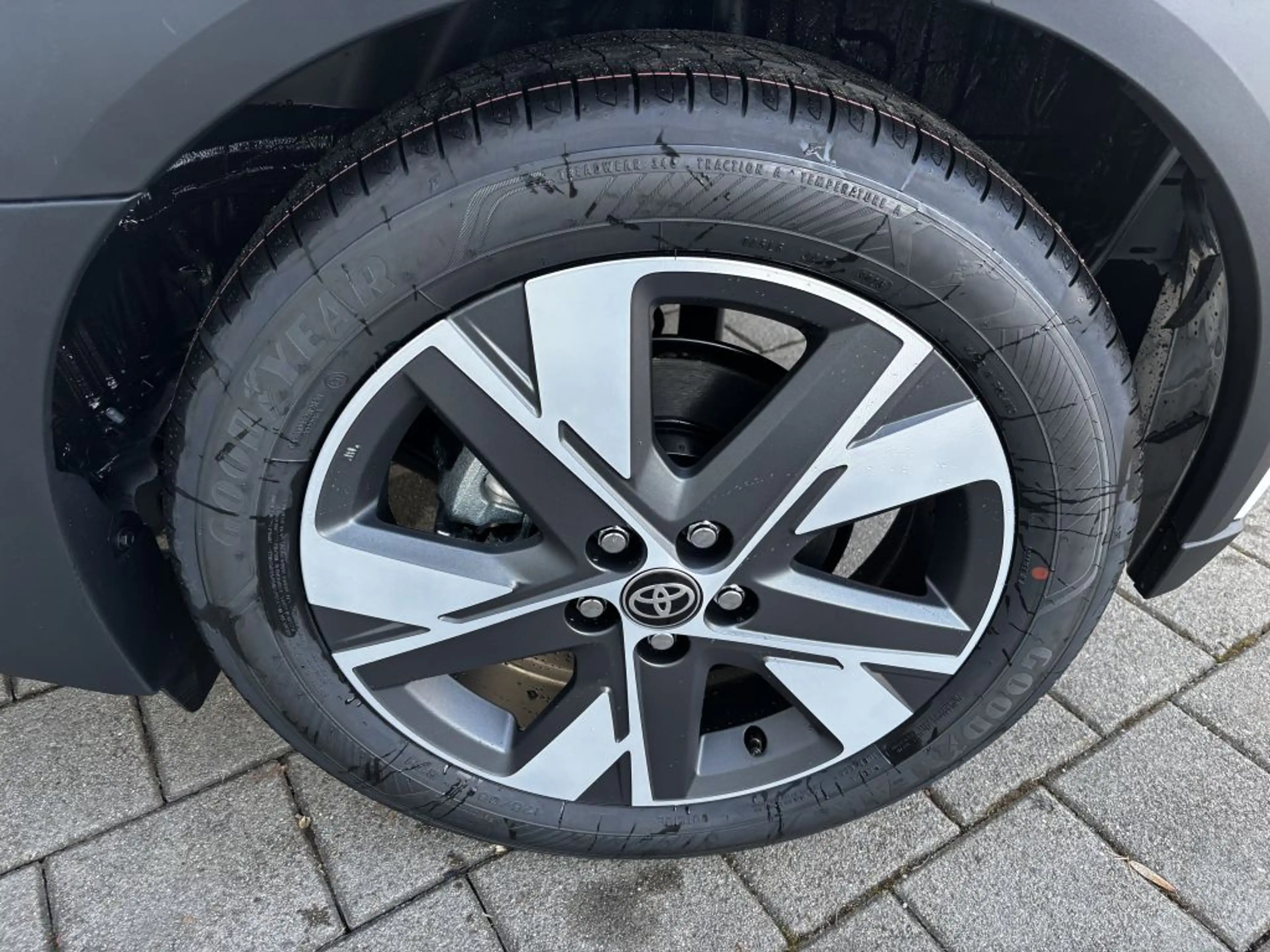 Toyota Aygo X 1,5 Hybrid Active (AB7) — photo 11
