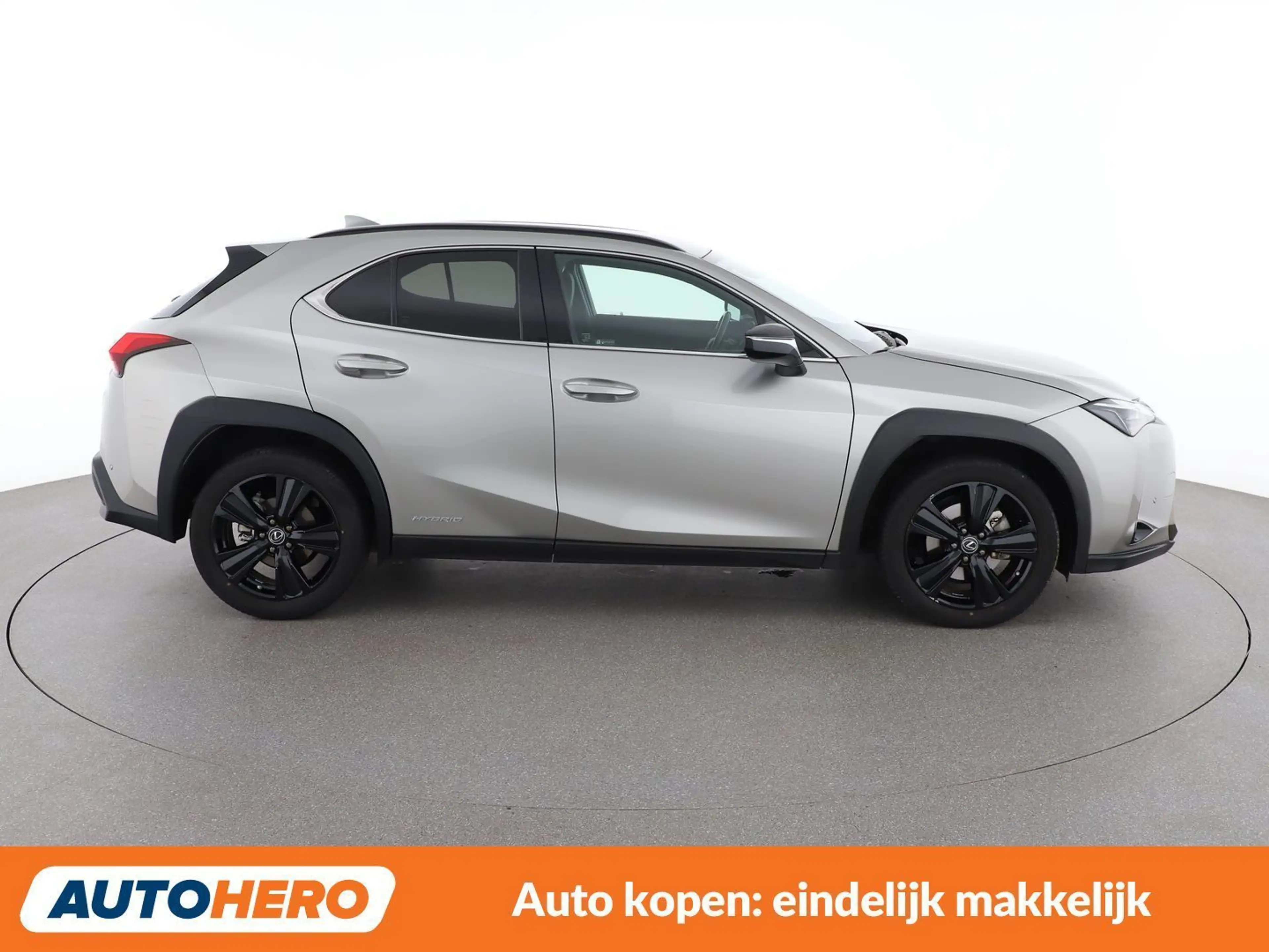 Lexus UX 250h UX 250h Midnight Edition — photo 7