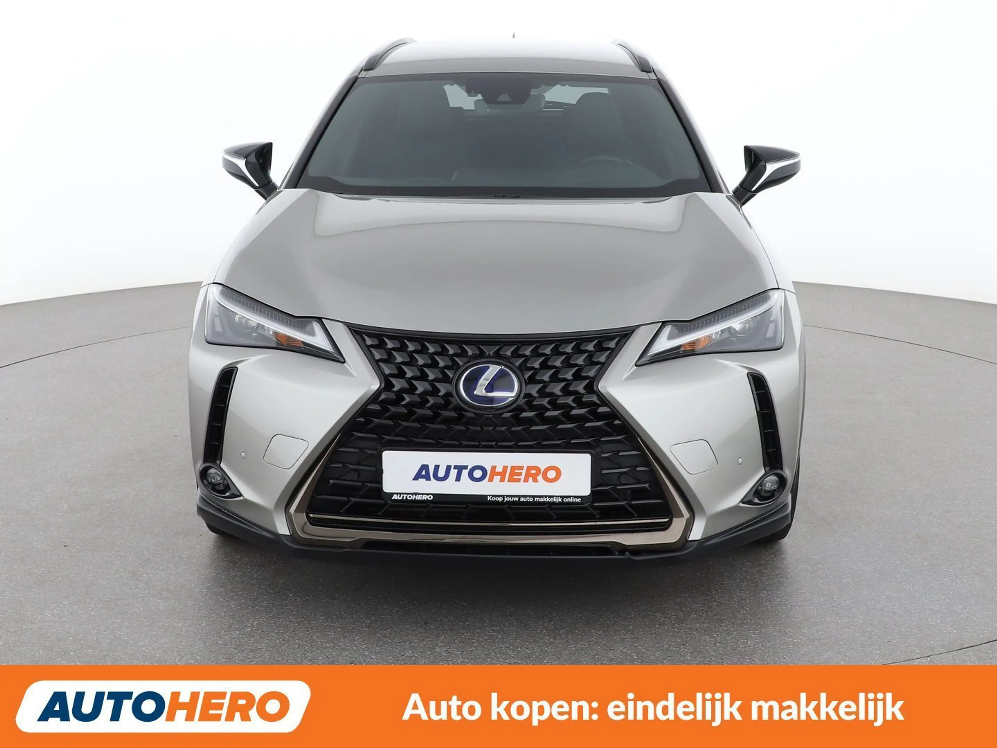 Lexus UX 250h UX 250h Midnight Edition — photo 9