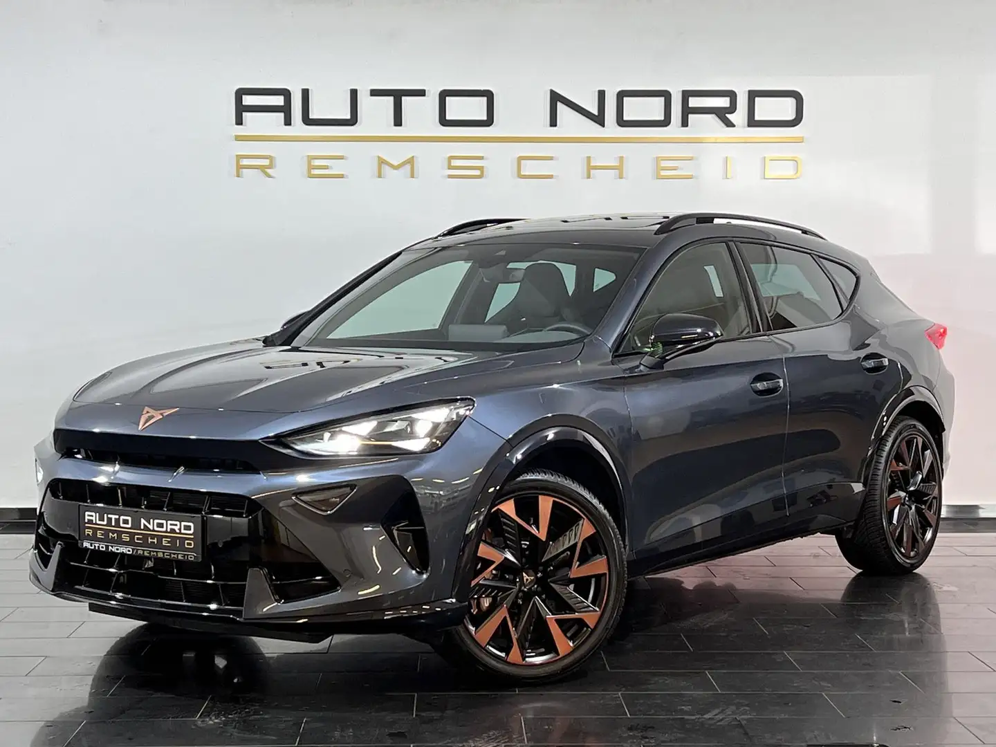 CUPRA Formentor 2.0 TSI 4Drive VZ*Extreme*Akrapovic* Grau - 1
