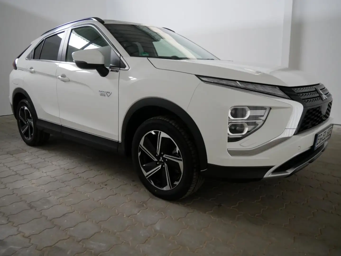 Mitsubishi Eclipse Cross Plug-in Hybrid PLUS, AHK, Sitzheitzung, uvm. Weiß - 2
