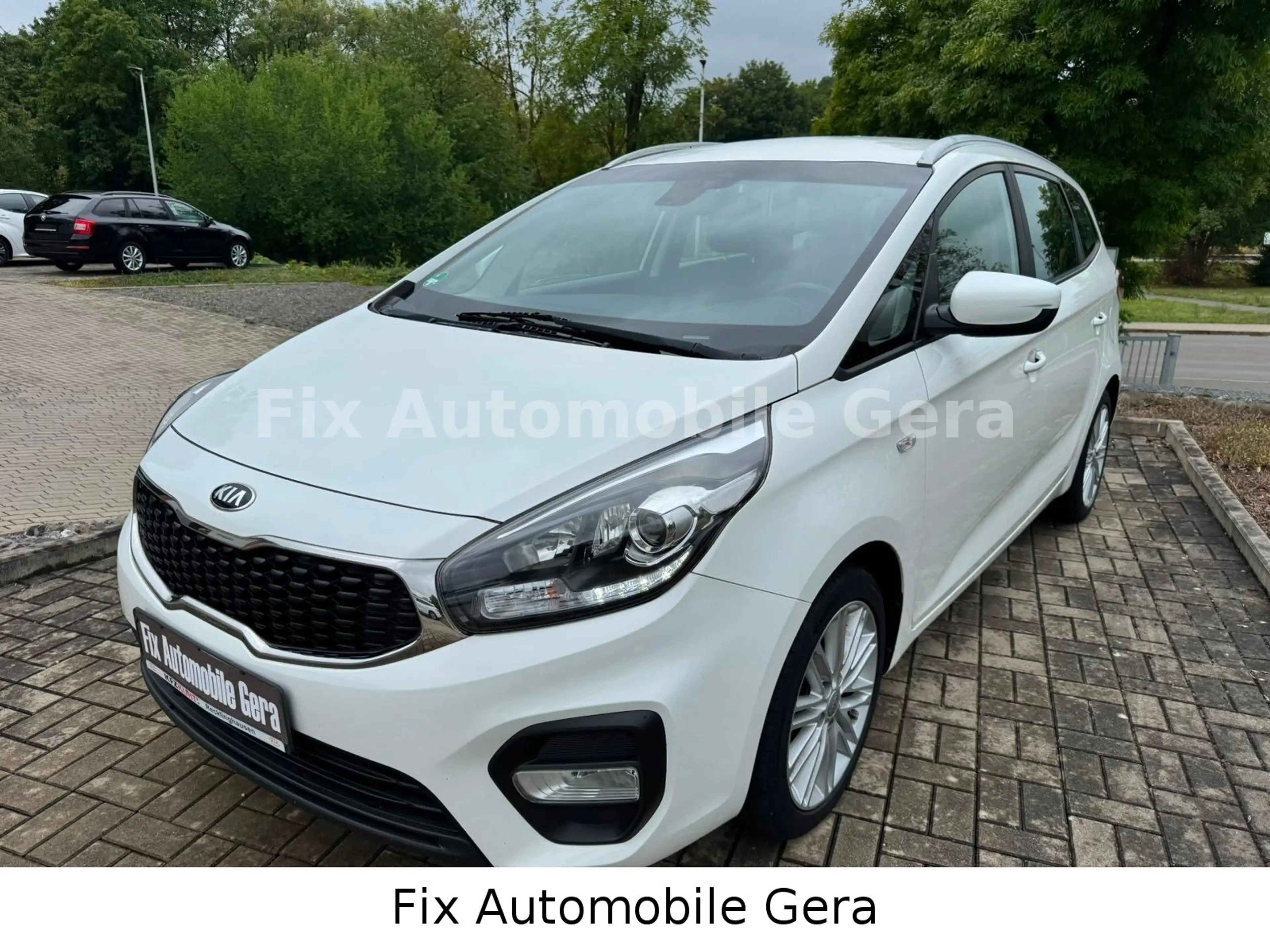Kia Carens Edition 7*Klimaaut.*7 Sitzer*Navi*