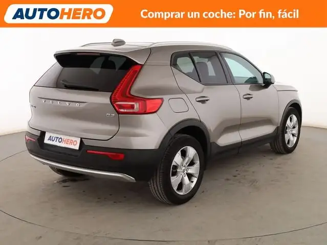 Volvo XC40 view 6