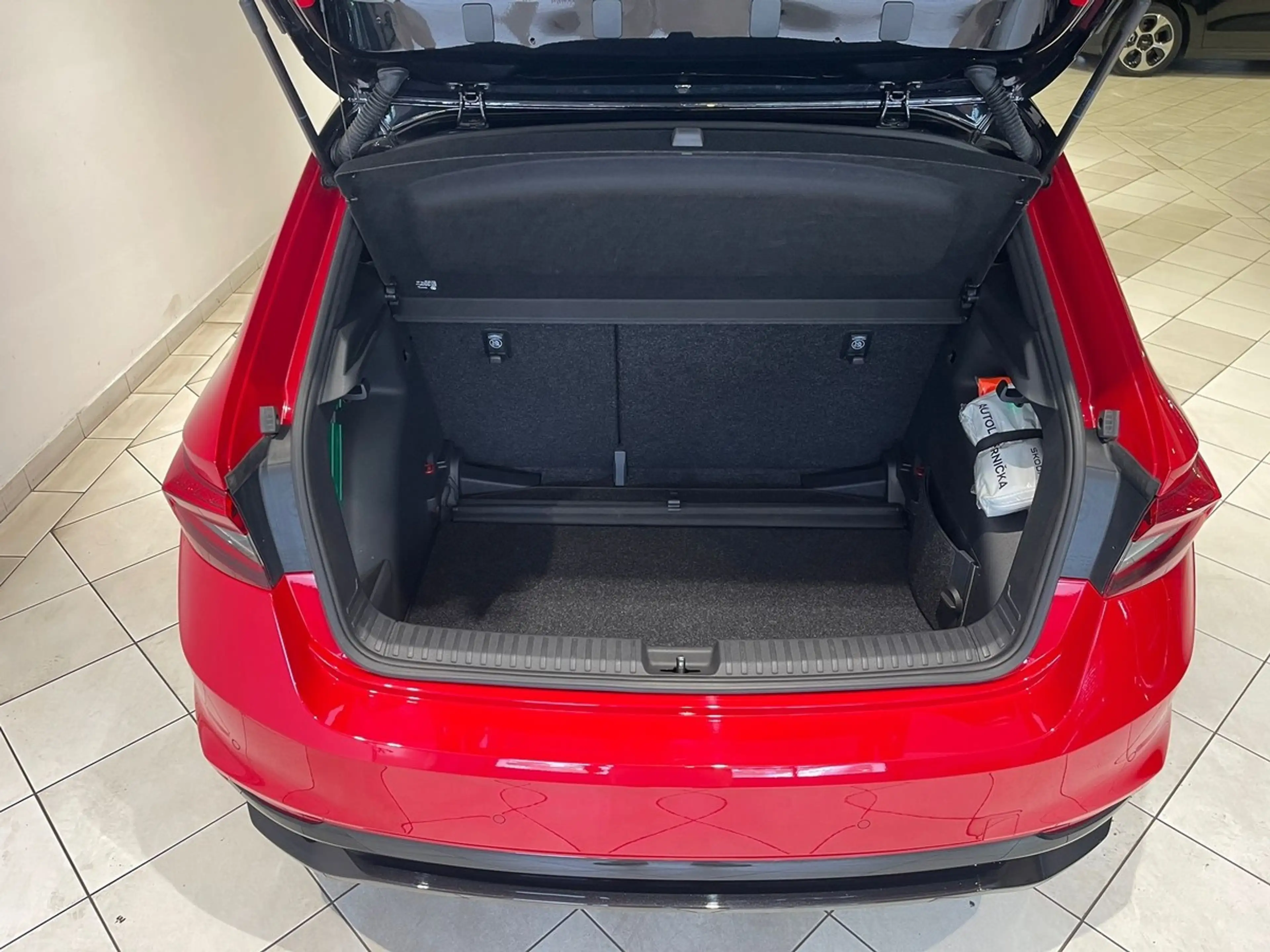 Skoda Fabia 1.0 TSI Winter PANO LED 5J Garantie — photo 11