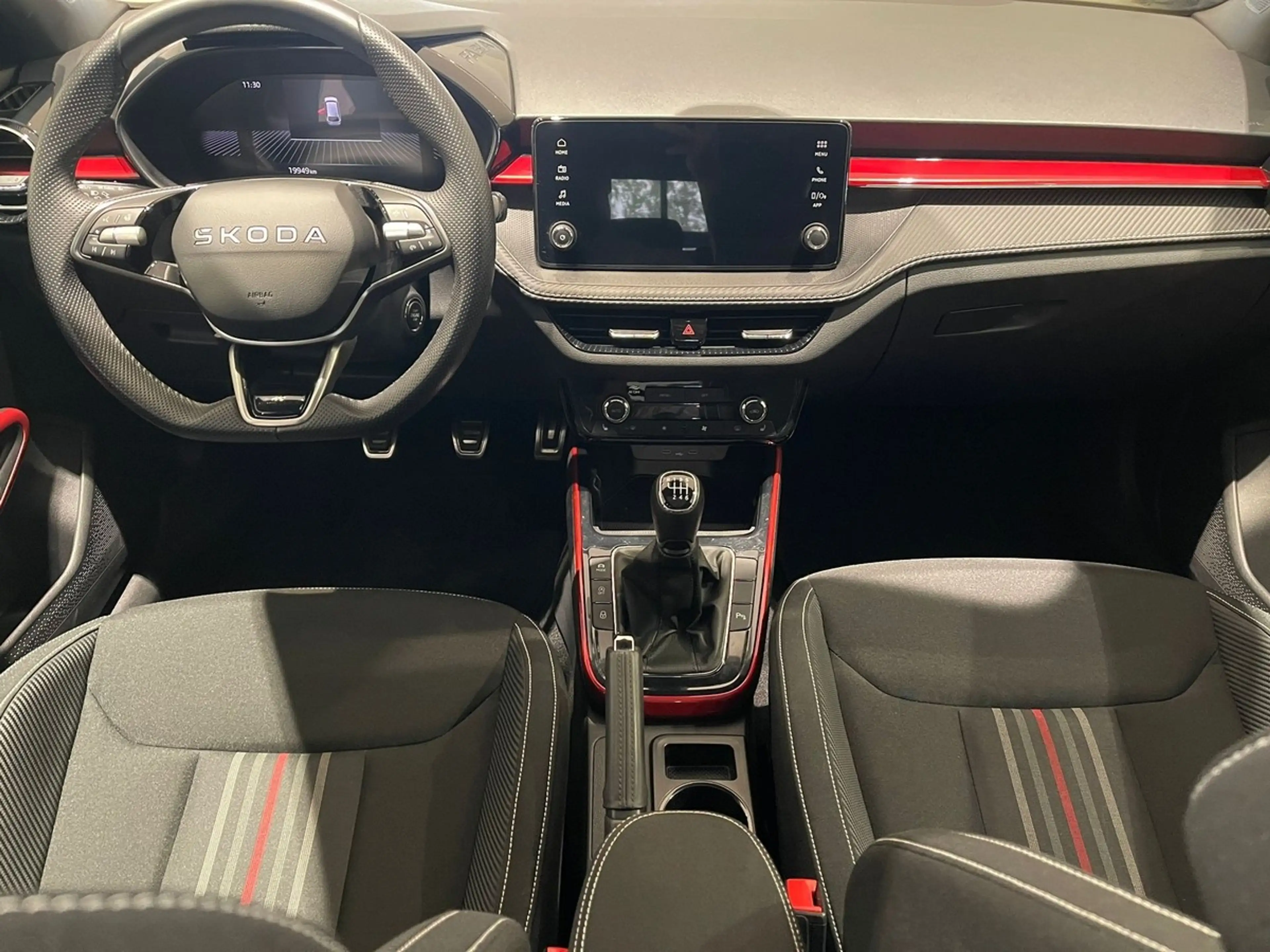 Skoda Fabia 1.0 TSI Winter PANO LED 5J Garantie — photo 12