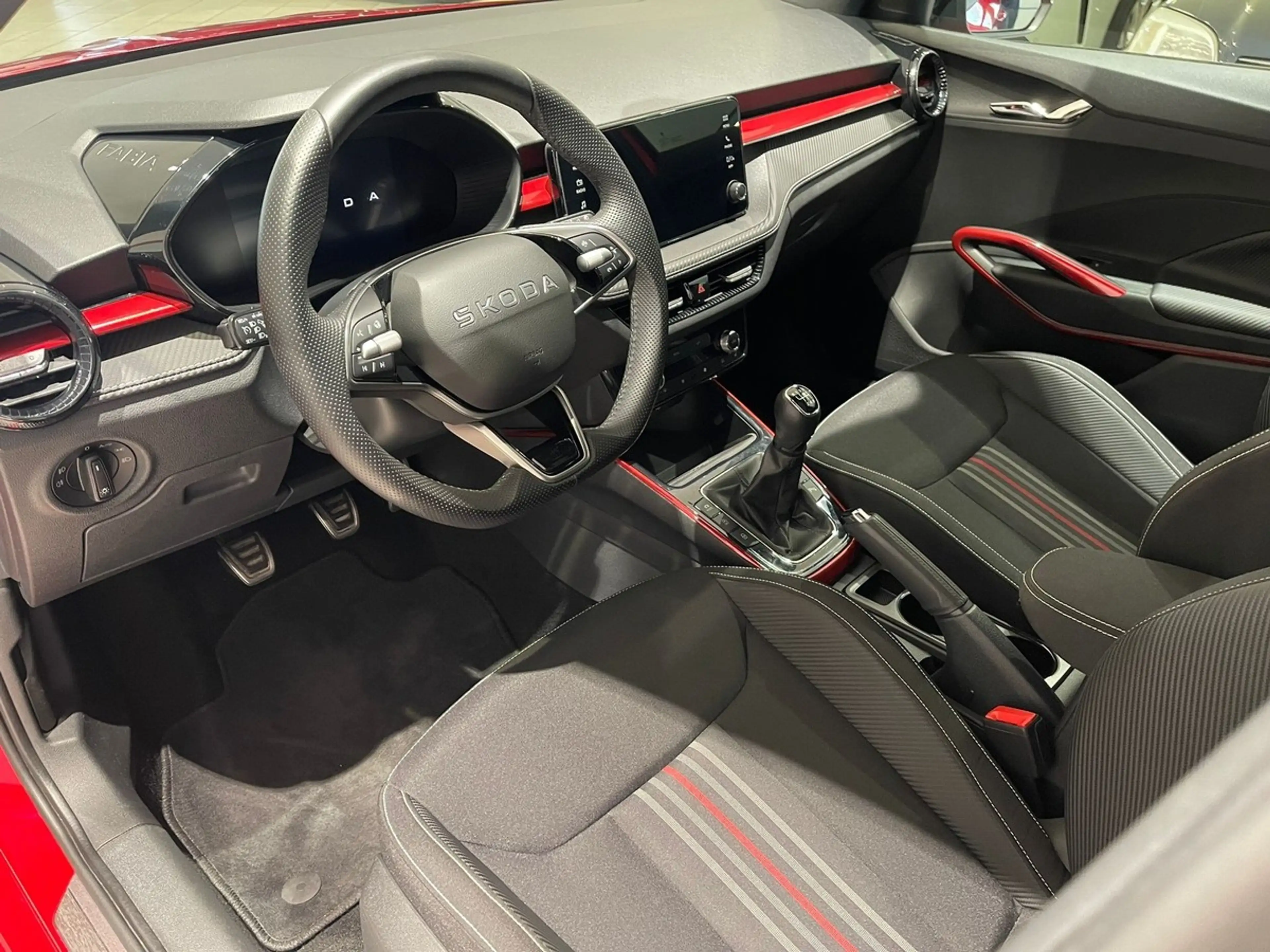 Skoda Fabia 1.0 TSI Winter PANO LED 5J Garantie — photo 9