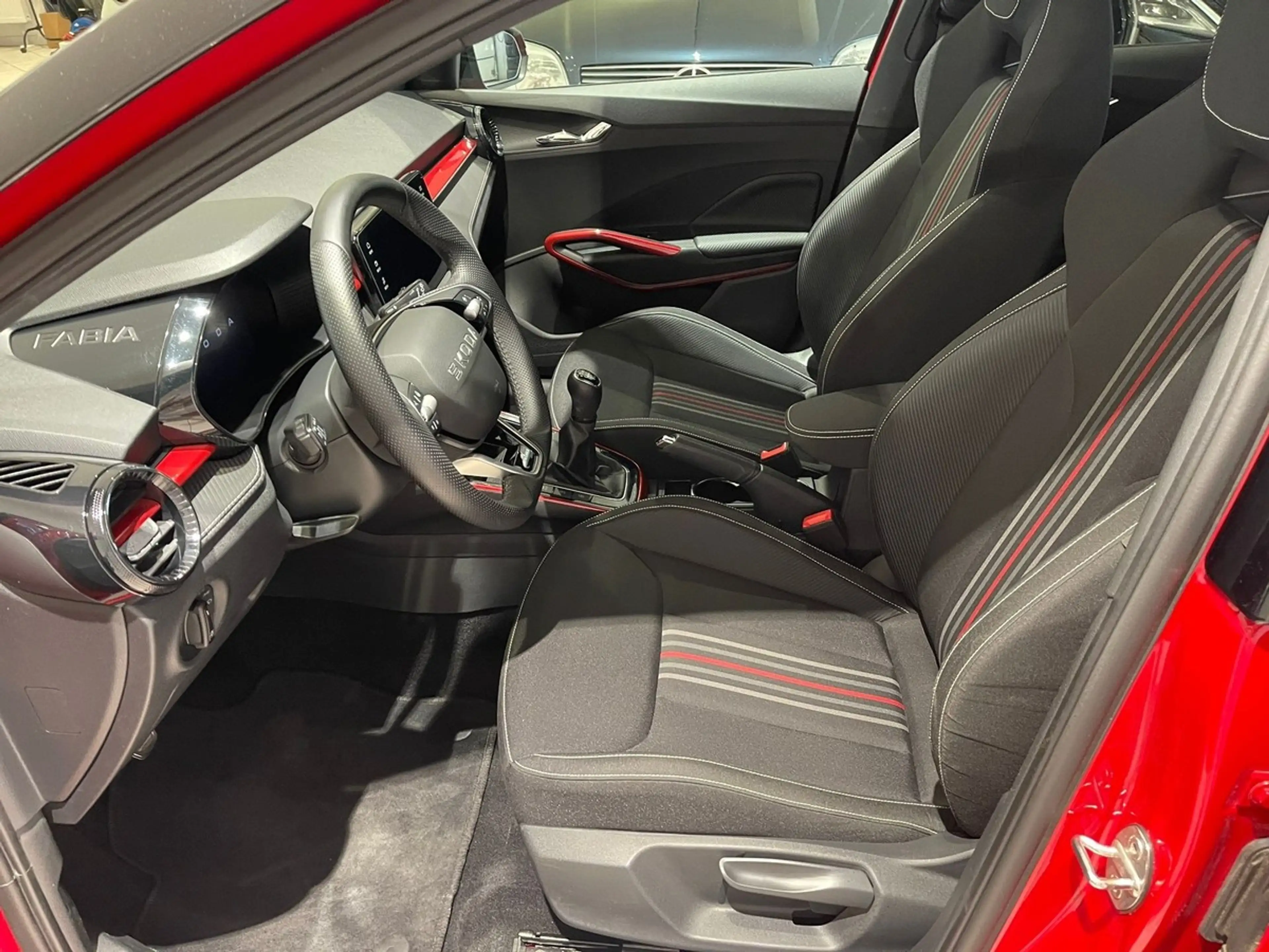 Skoda Fabia 1.0 TSI Winter PANO LED 5J Garantie — photo 8