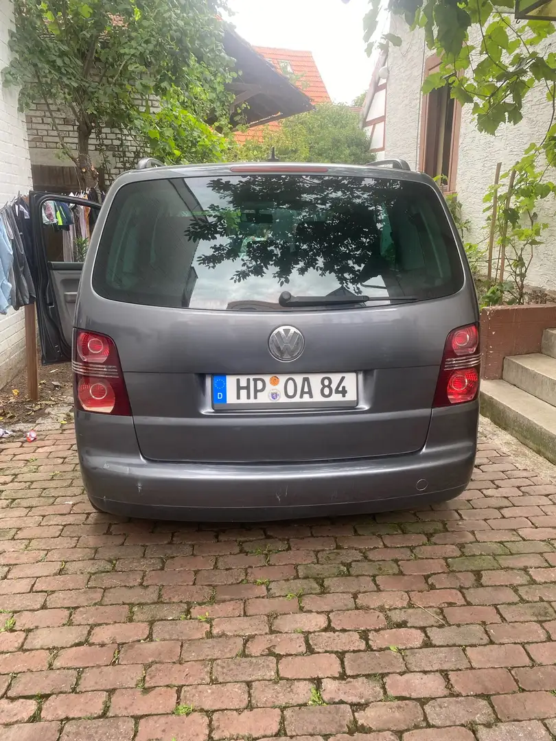 Volkswagen Touran Trendline Gris - 2
