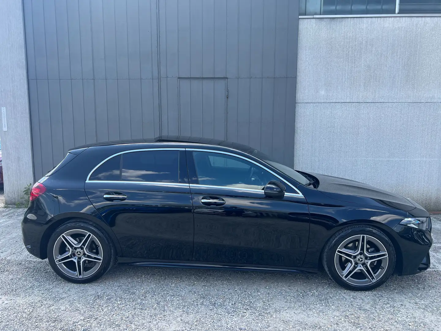 Mercedes-Benz A 200 A 200 d AMG Line Advanced Plus auto Fekete - 1