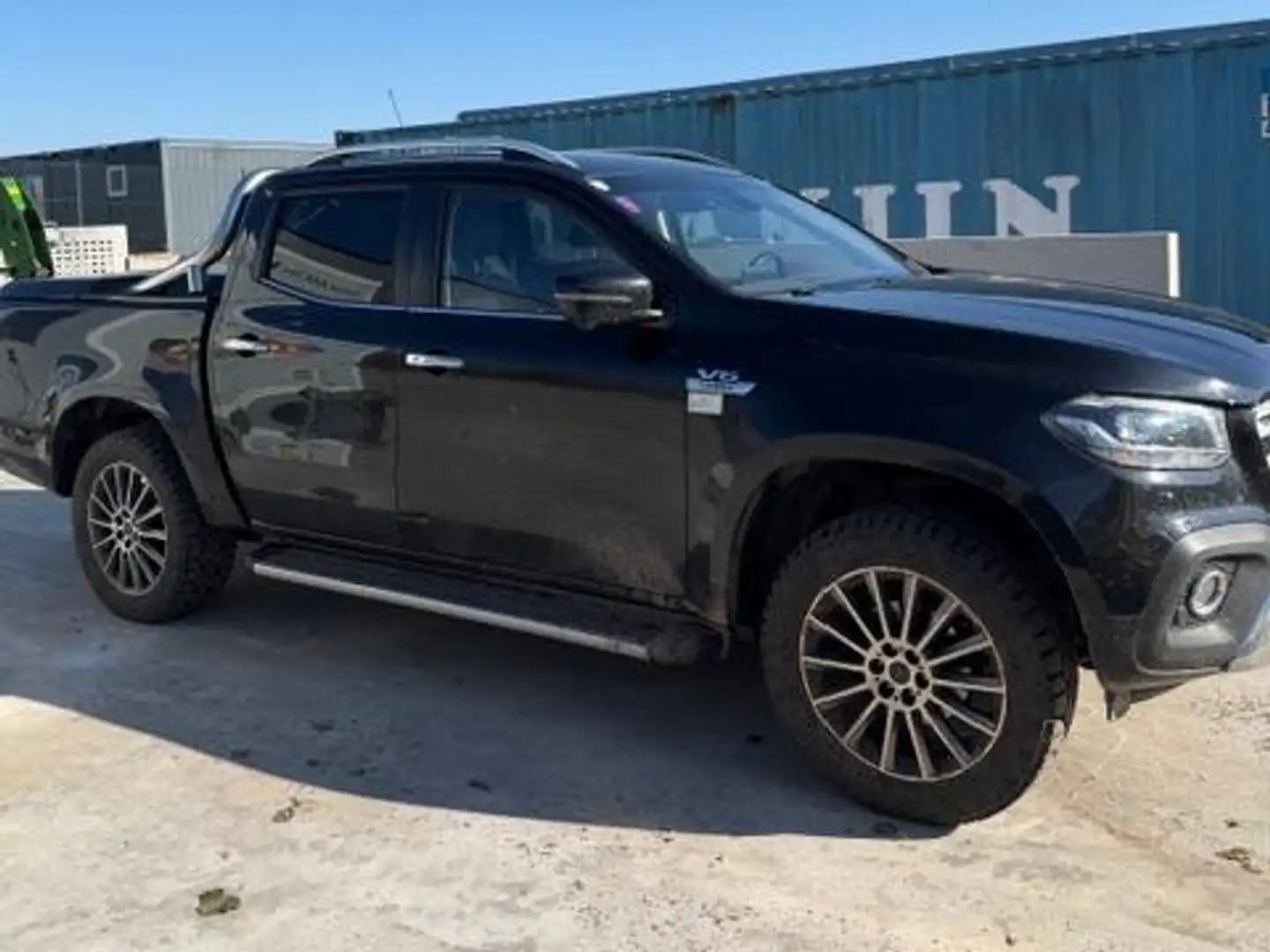 Mercedes-Benz X 350 Mercedes X350 mit V6-Motor 4Matic Power Edition mit Doppelkabine Schwarz - 2