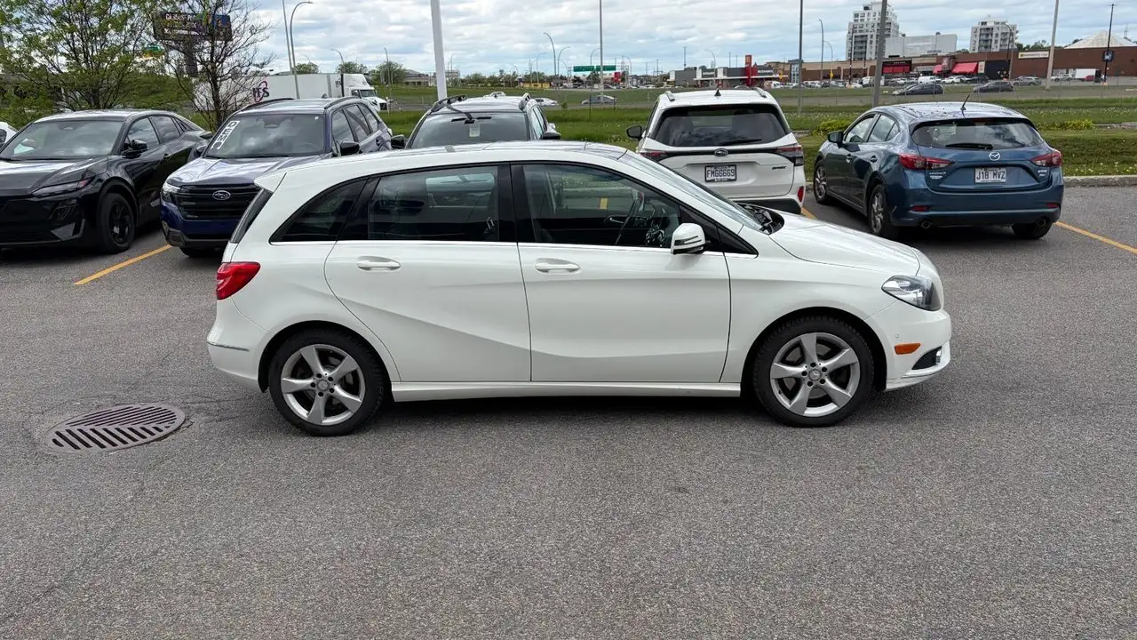 Mercedes-Benz B-Class снимка Mercedes-Benz B-Class