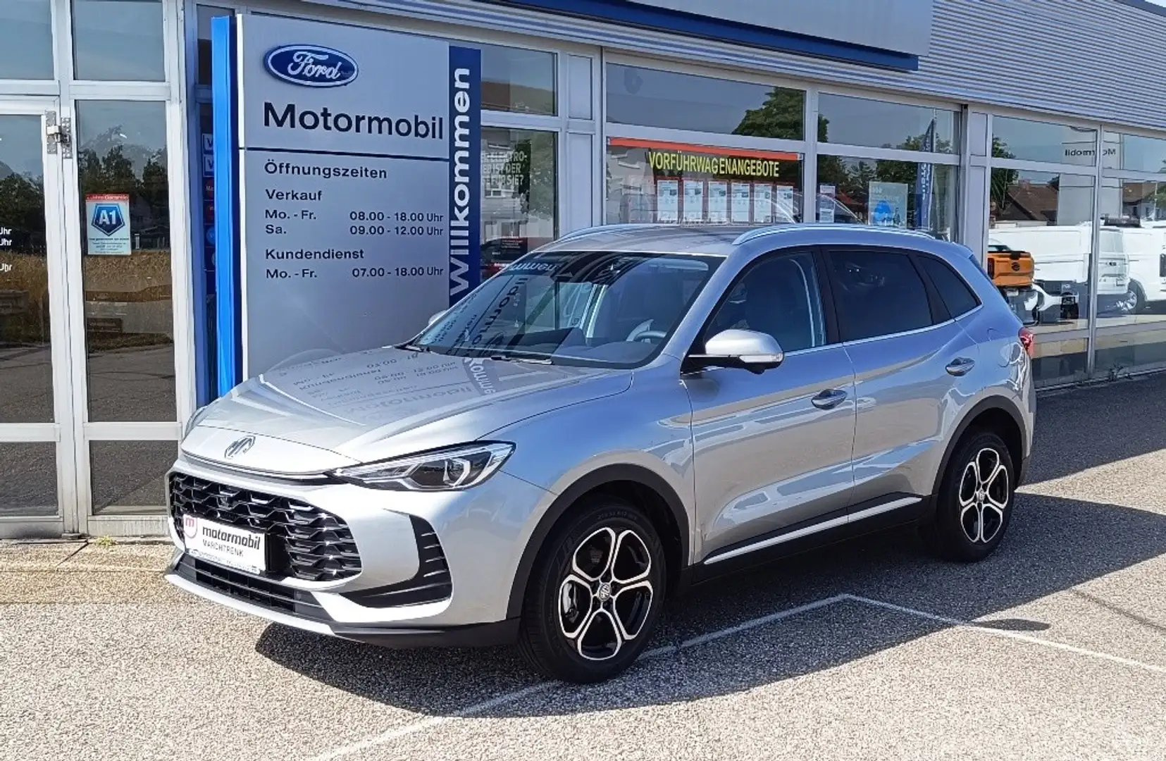MG ZS + 1.5 Deluxe Plateado - 1