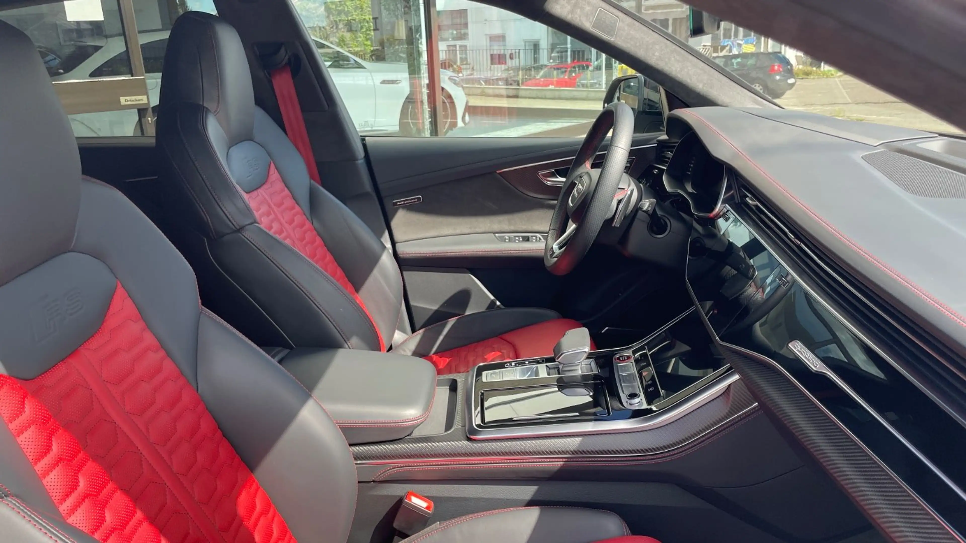 Audi RS Q8 *Dynamik Plus*305 KM/h*23 Zoll*Top!Wie neu! — photo 13