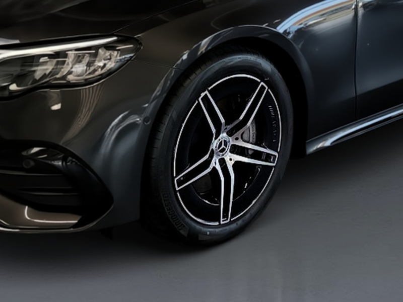 Mercedes-Benz E 220 d  AMG+MBUX+PANO+DISTR+NIGHT+LED+KAMERA — photo 3