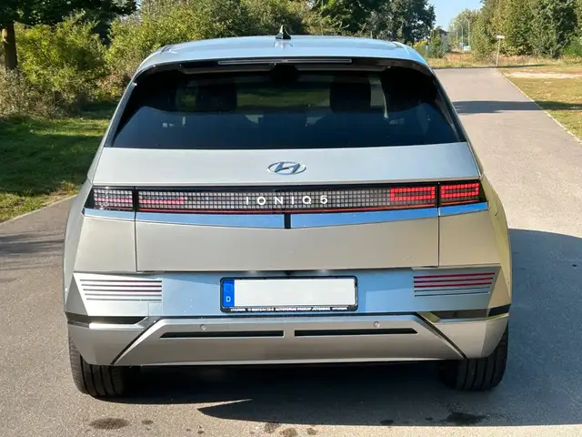 Hyundai Ioniq 5 view 5