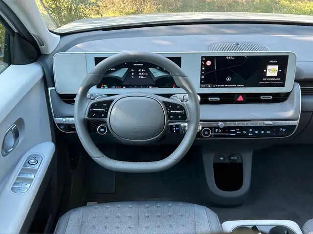 Hyundai Ioniq 5 view 11