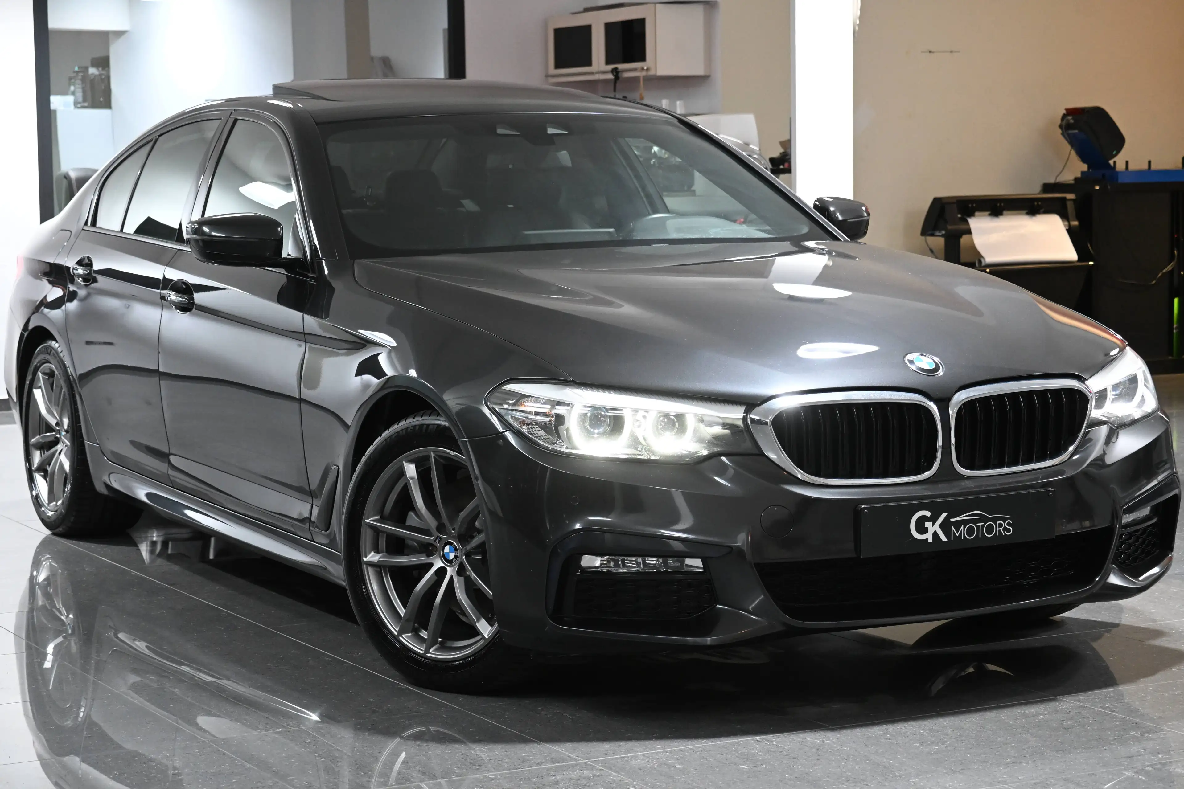 BMW 520 dAS | M Sportpakket | Automaat F1 | Opendak | Camera | Navigatie | Xenon | Leder | Ambient | FULL Model 2019 — photo 5