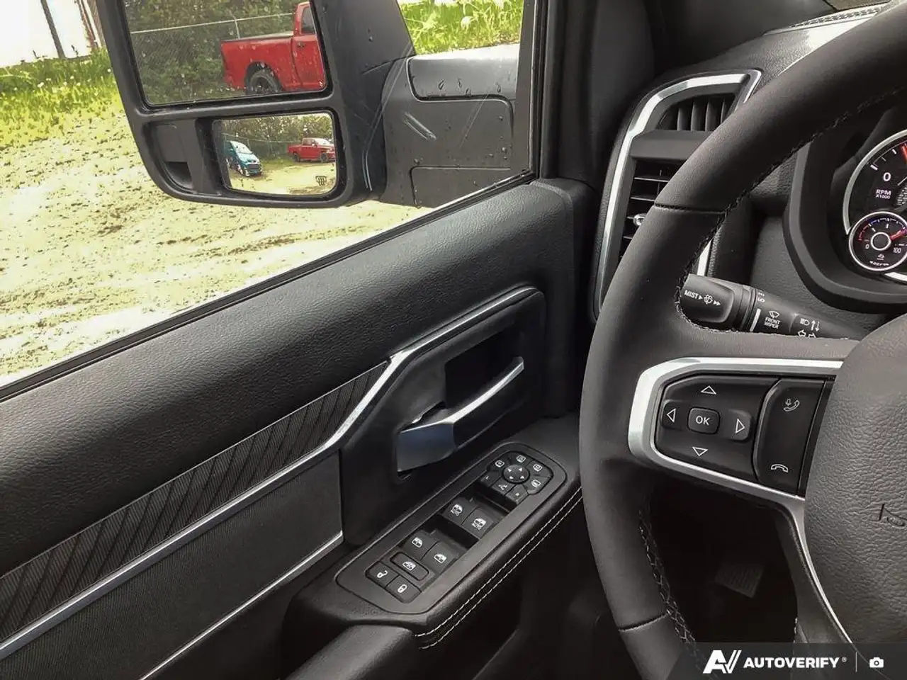 RAM 2500 снимка RAM 2500