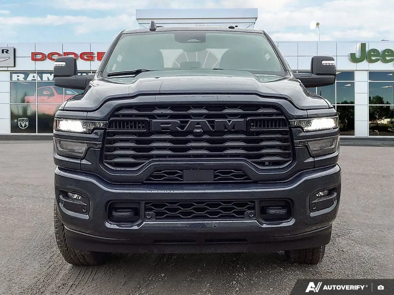 RAM 2500 снимка RAM 2500