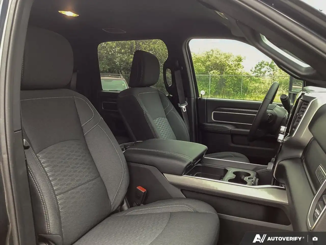 RAM 2500 снимка RAM 2500