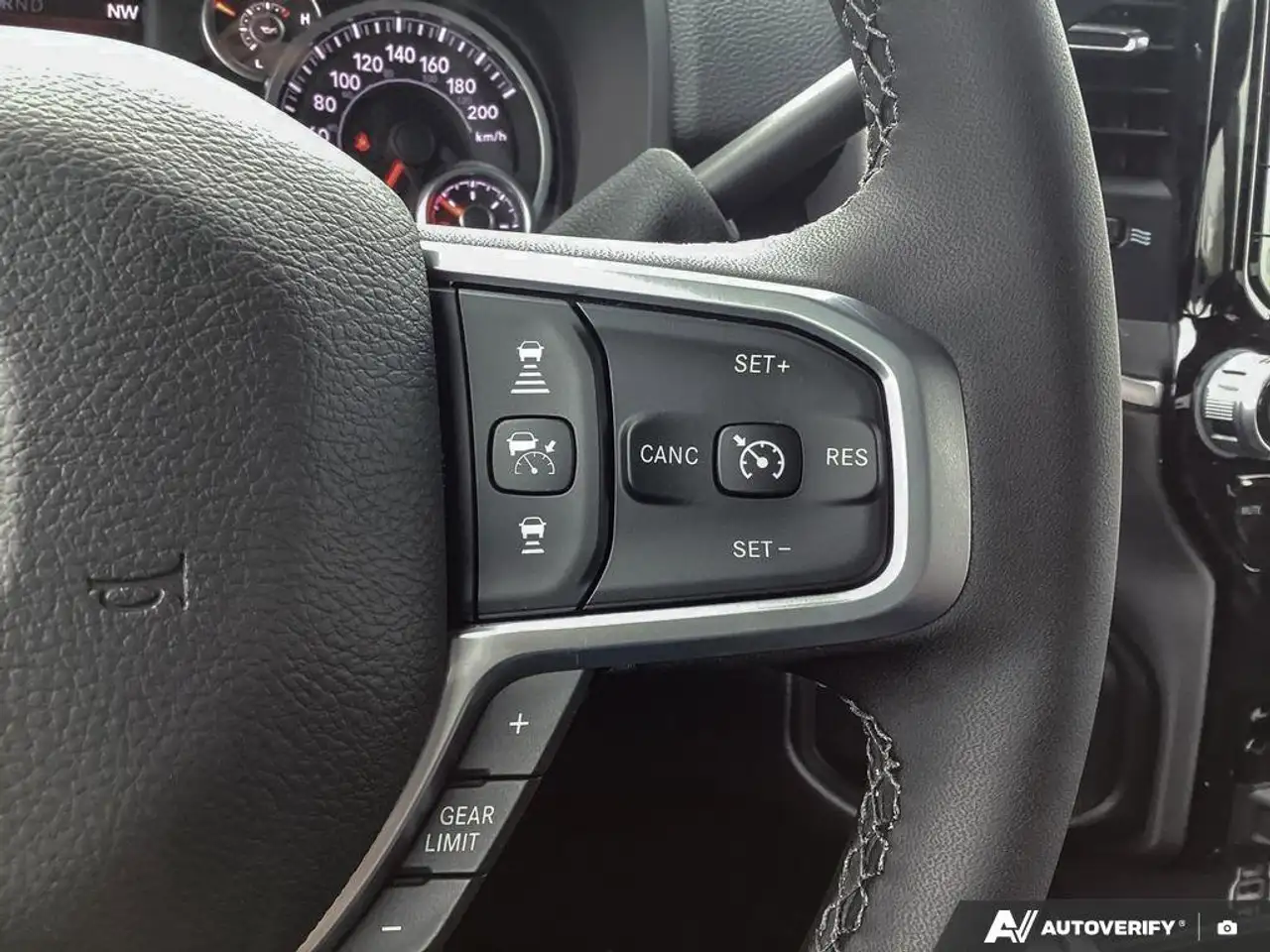 RAM 2500 снимка RAM 2500
