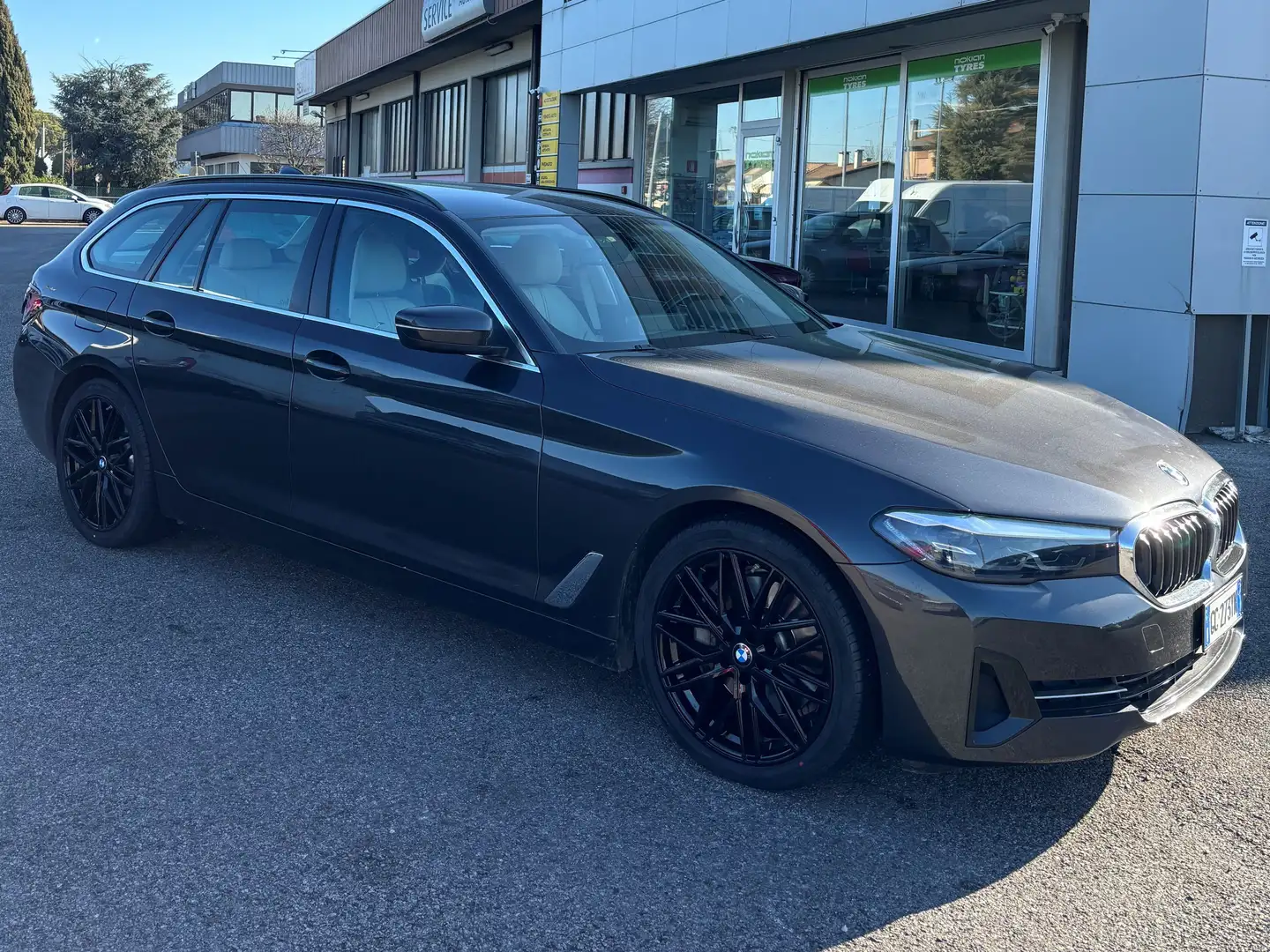 BMW 530 530d Touring mhev 48V xdrive Luxury auto Grigio - 1