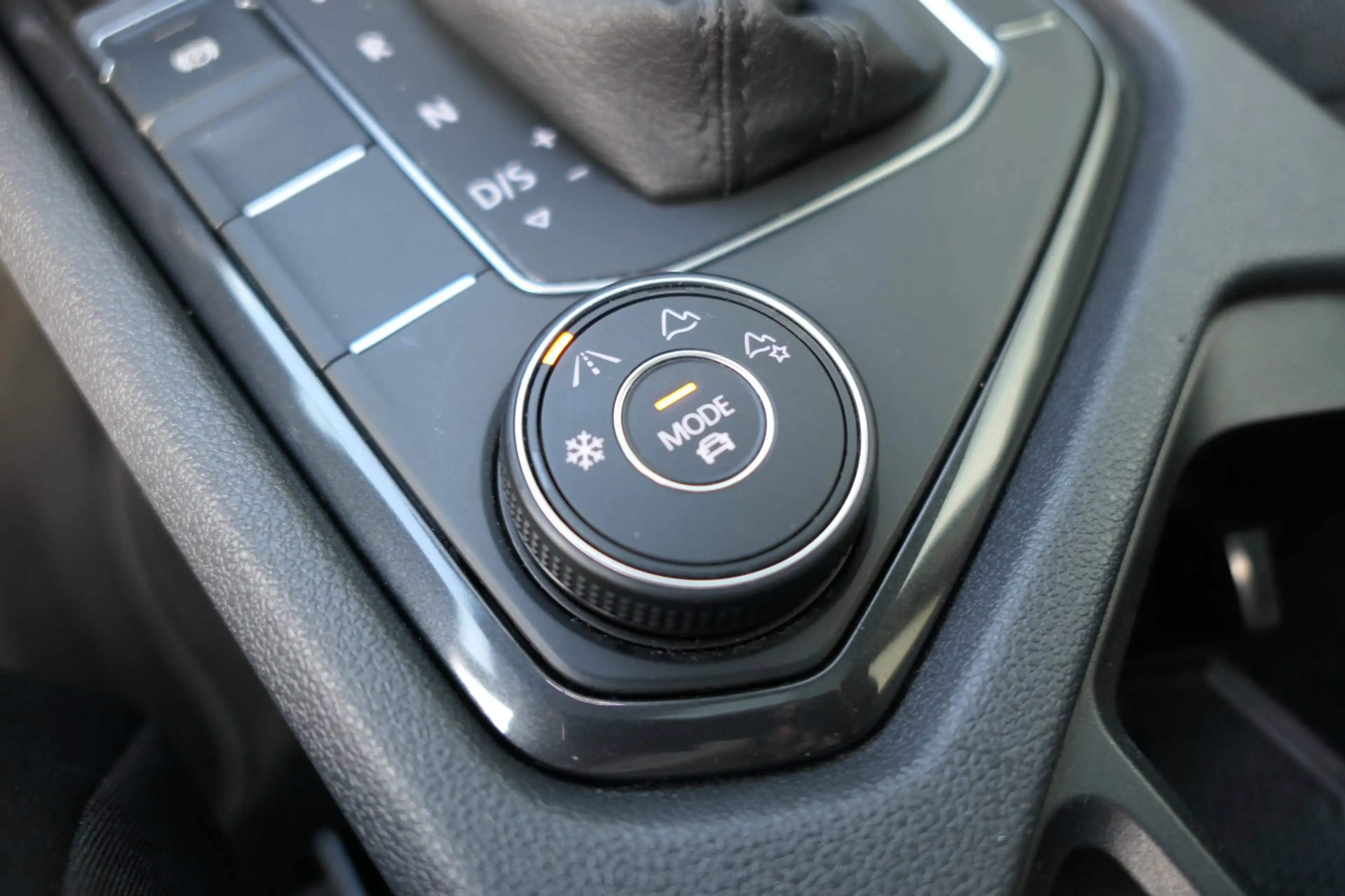 Volkswagen Tiguan Allspace All-Space 2.0 TSI 4Motion Highline Panorama Carpla — photo 10
