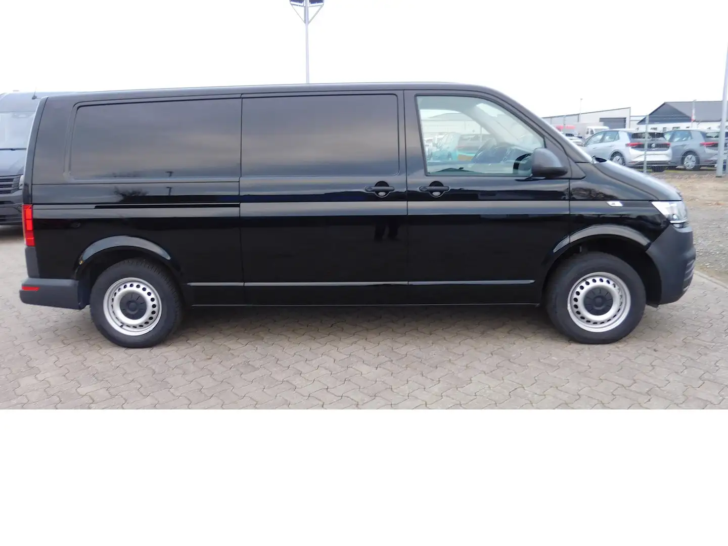 Volkswagen T6.1 Transporter Abt e- Lang 4-Gang Klima Radio Schwarz - 2