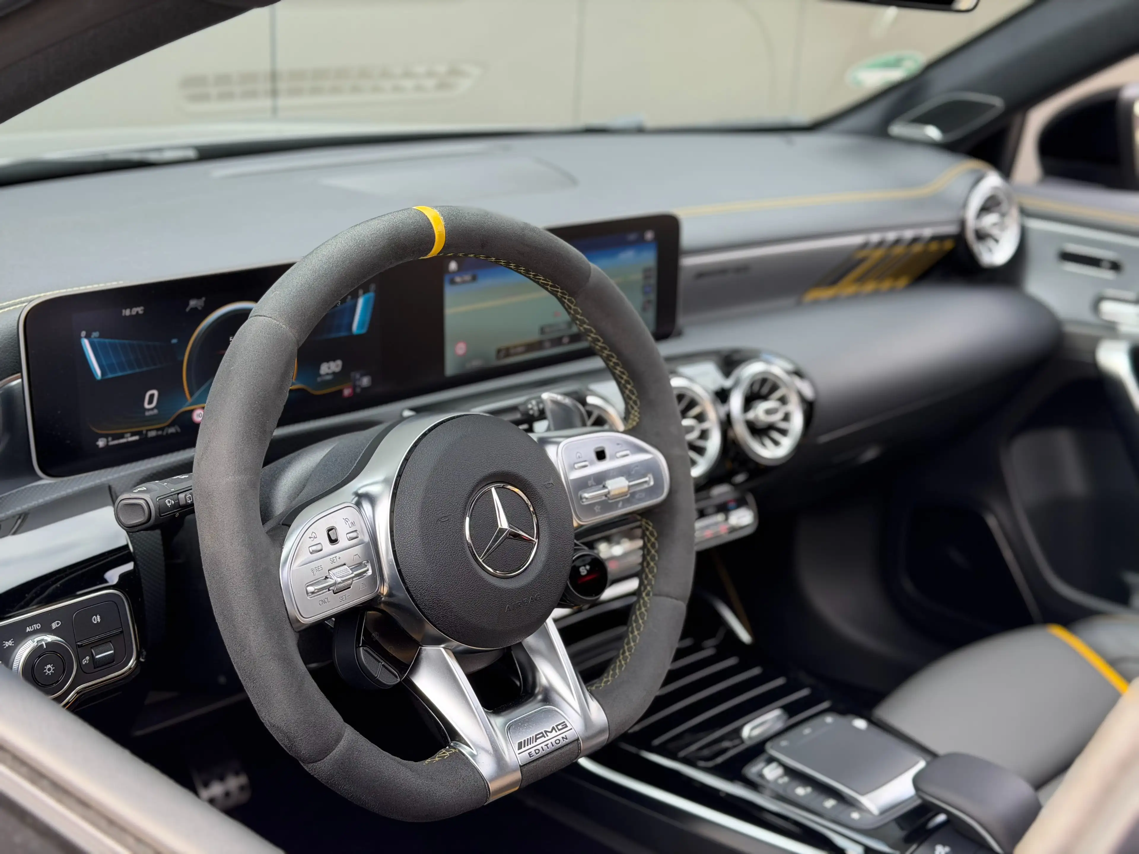 Mercedes-Benz A 45 AMG S 4-Matic 421cv - Edition One - Pack Aero - Pano — photo 13
