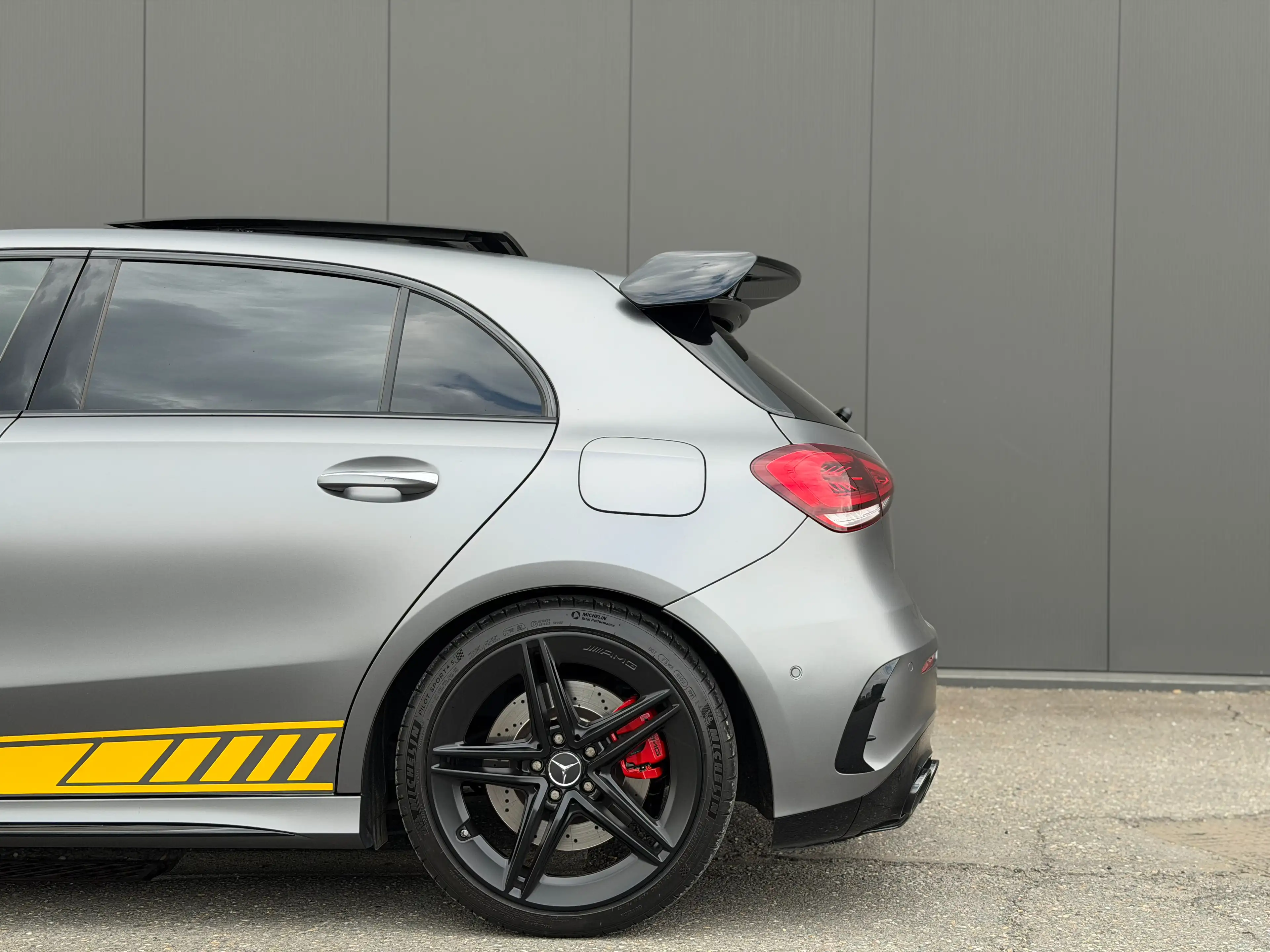 Mercedes-Benz A 45 AMG S 4-Matic 421cv - Edition One - Pack Aero - Pano — photo 10