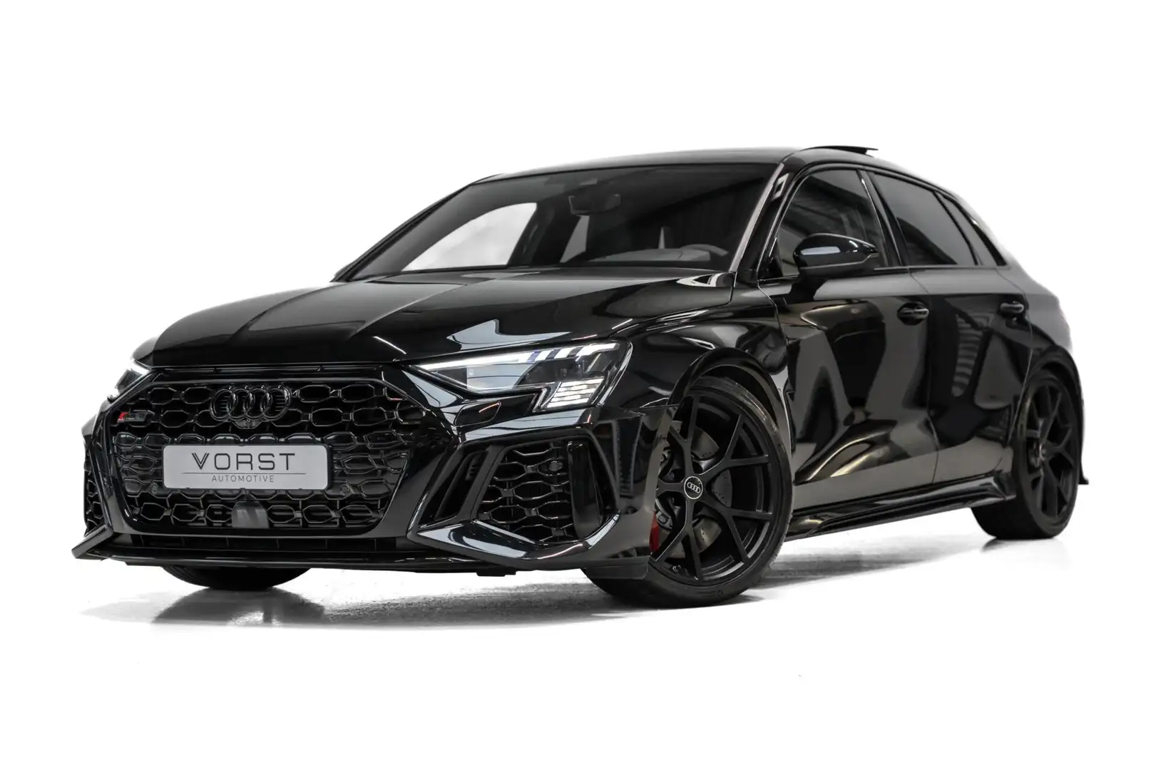 Audi RS3 2.5 TFSI quattro HUD Pano Hulk B&O Milltek Schwarz - 1