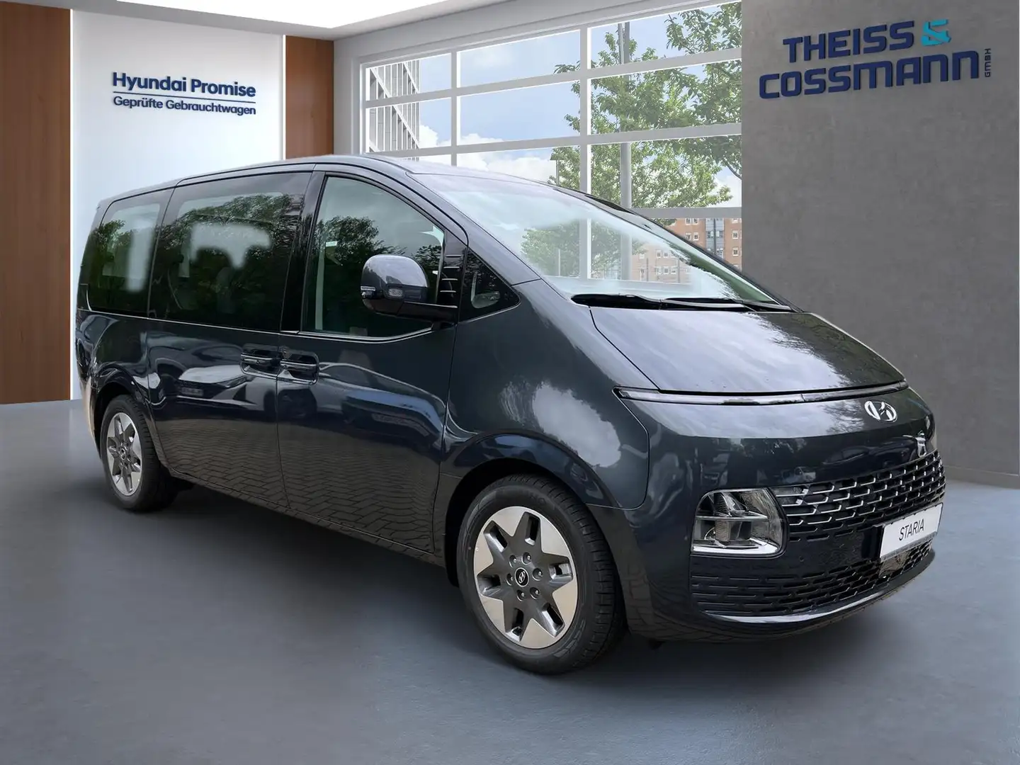 Hyundai STARIA CRDi 8 A/T 4WD (177PS) TREND 18" Alu, Grijs - 2