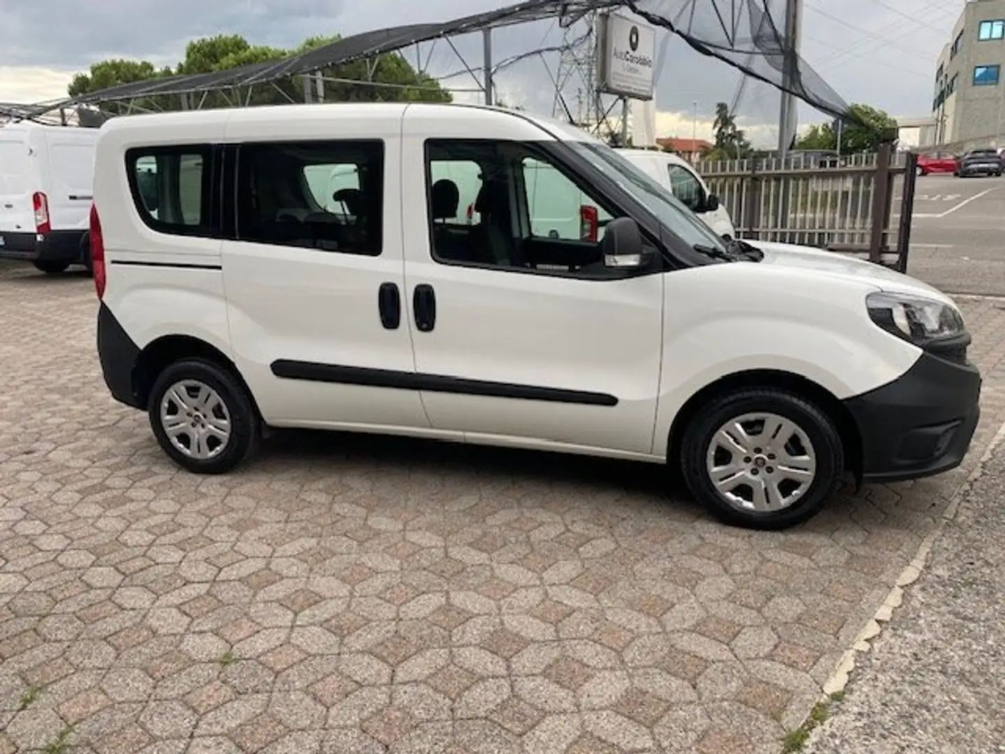 Fiat Doblo 1.3 MTJ 95 CV Combi SX  N1 5 Posti Weiß - 2