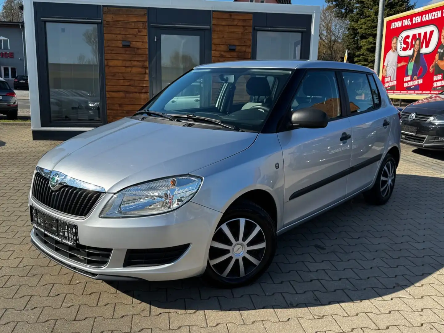 Skoda Fabia Classic *KLIMA*AHK*4-TÜR*TOP* Argent - 1