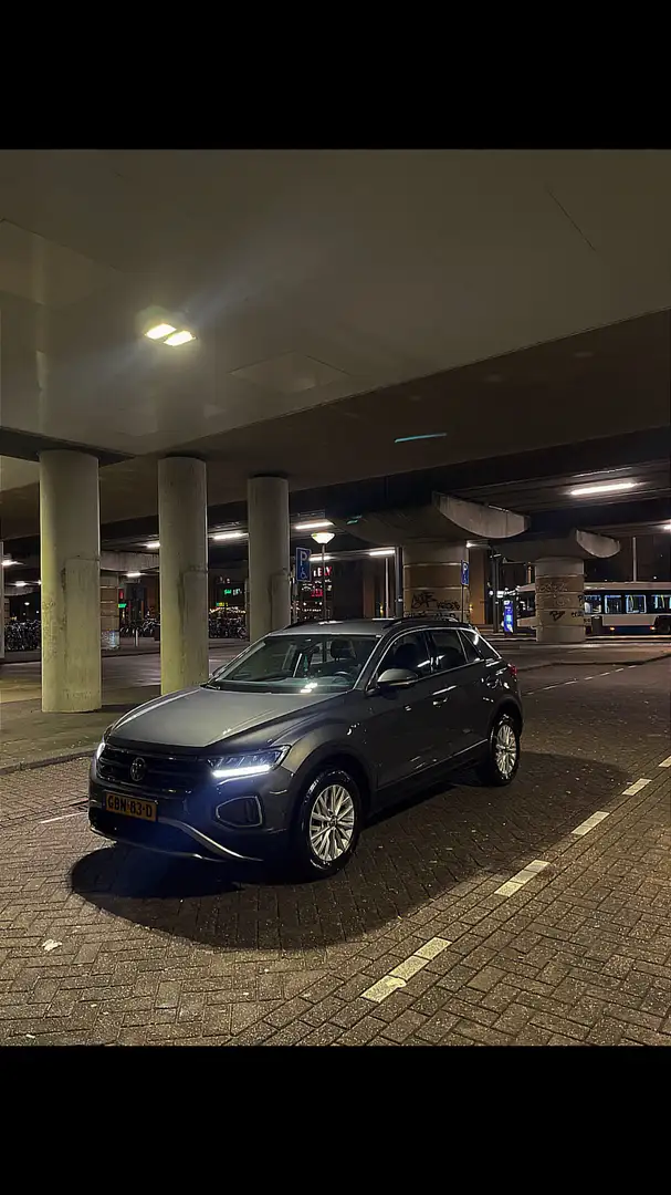 Volkswagen T-Roc 1.0 TSI Life Facelift Gri - 2