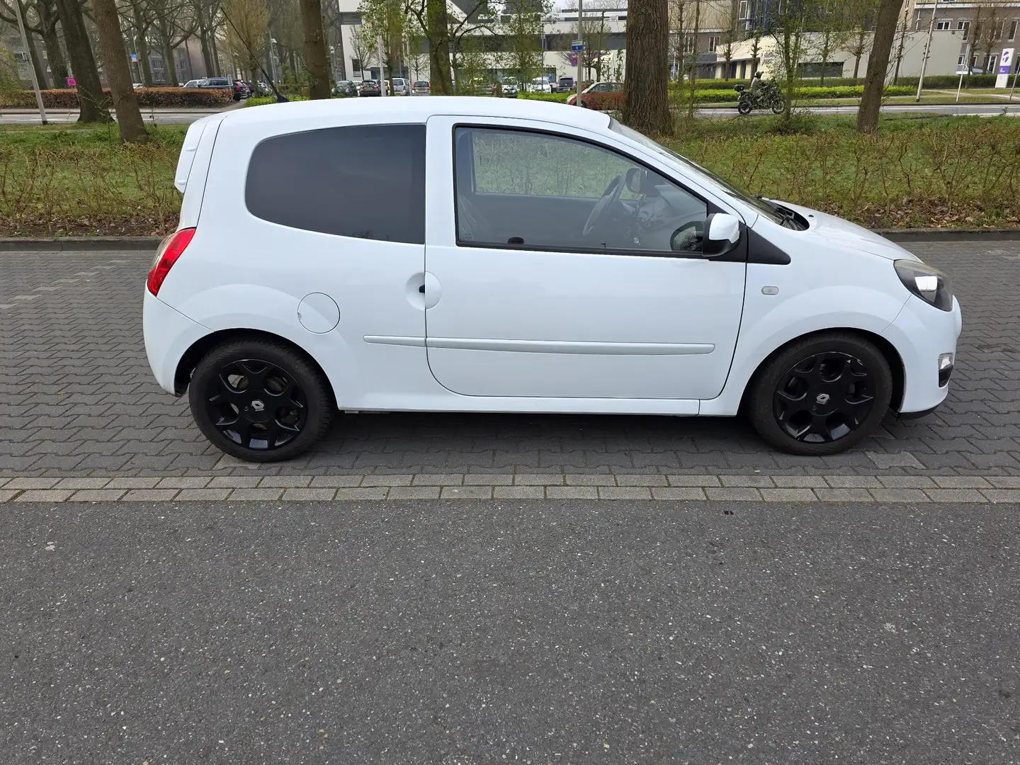 Renault Twingo 1.2 LEV 16V 75 iTwingo - 2