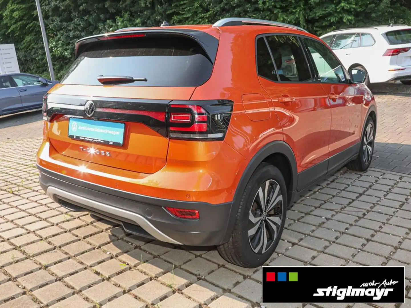 Volkswagen T-Cross UNITED 1.5 TSI DSG ACC+AHK+KAM+LED+NAVI Oranje - 2