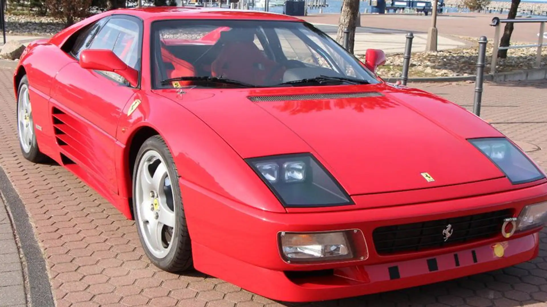 Ferrari 348 GTS Червоний - 1
