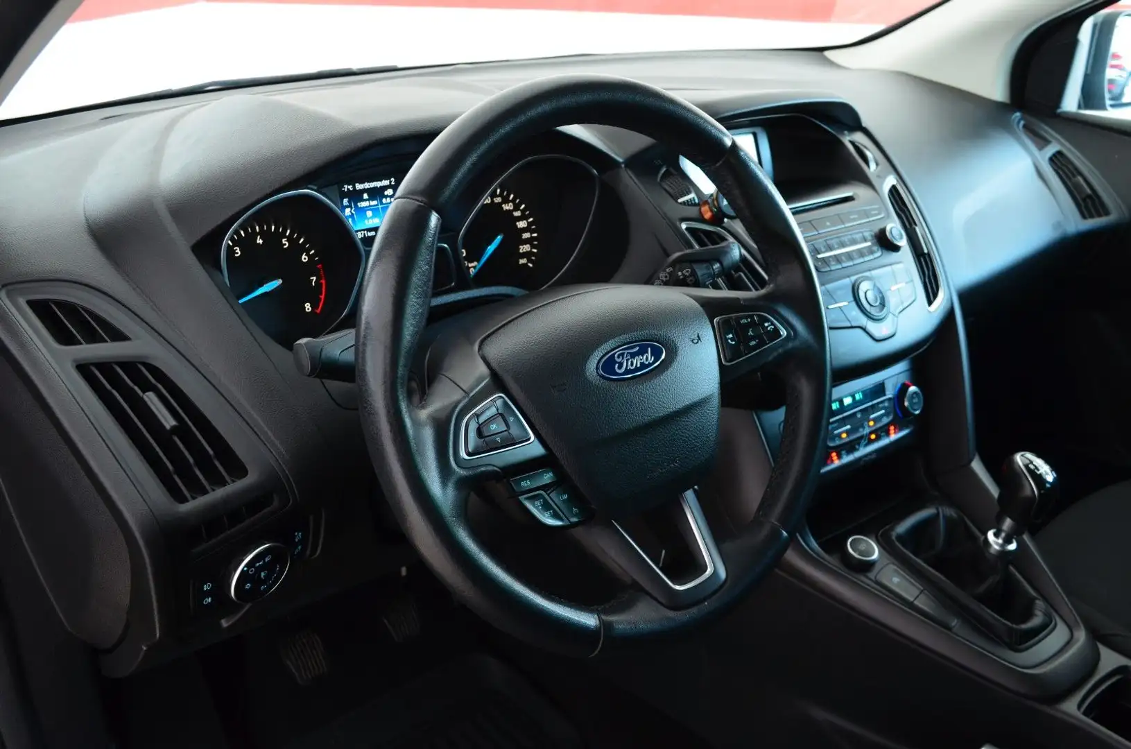 Ford Focus Lim. Business | 1.Hand | Sitzheiz. |16`Alu Grau - 2