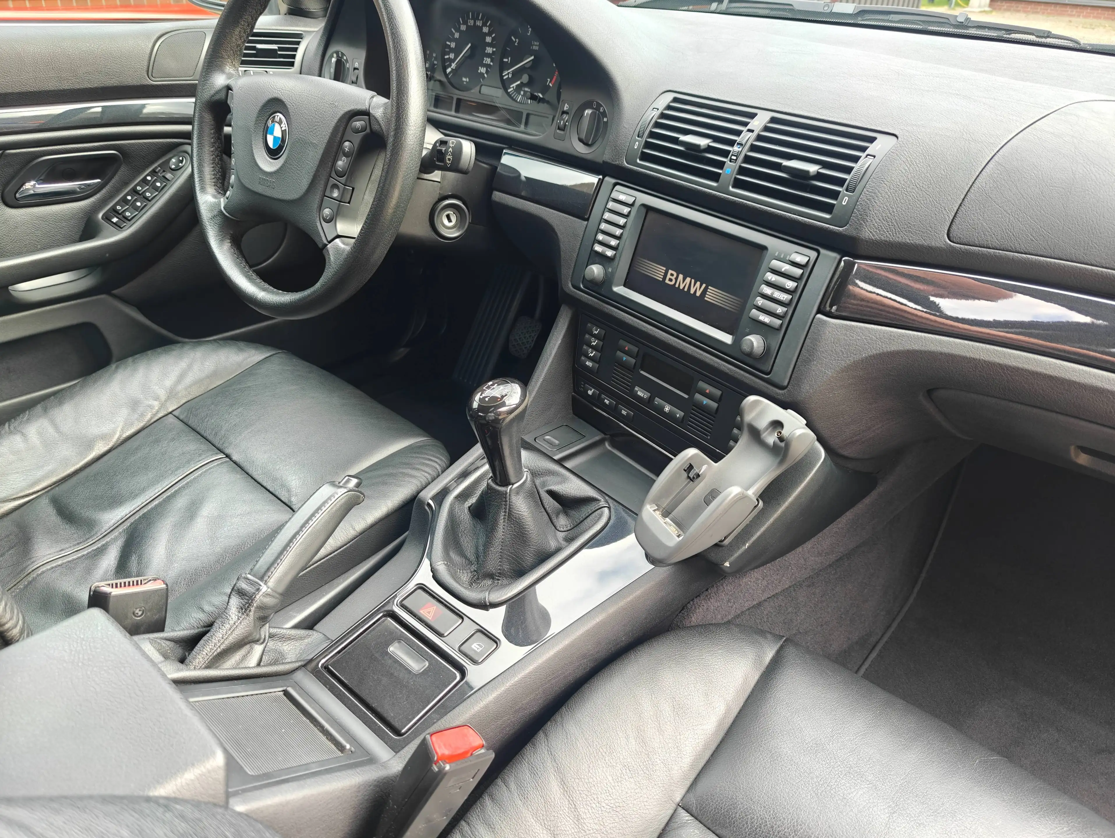 BMW 525 525i / 2 Hand / Leder / Navi Pro / SHD / Klimaautomatik — photo 12