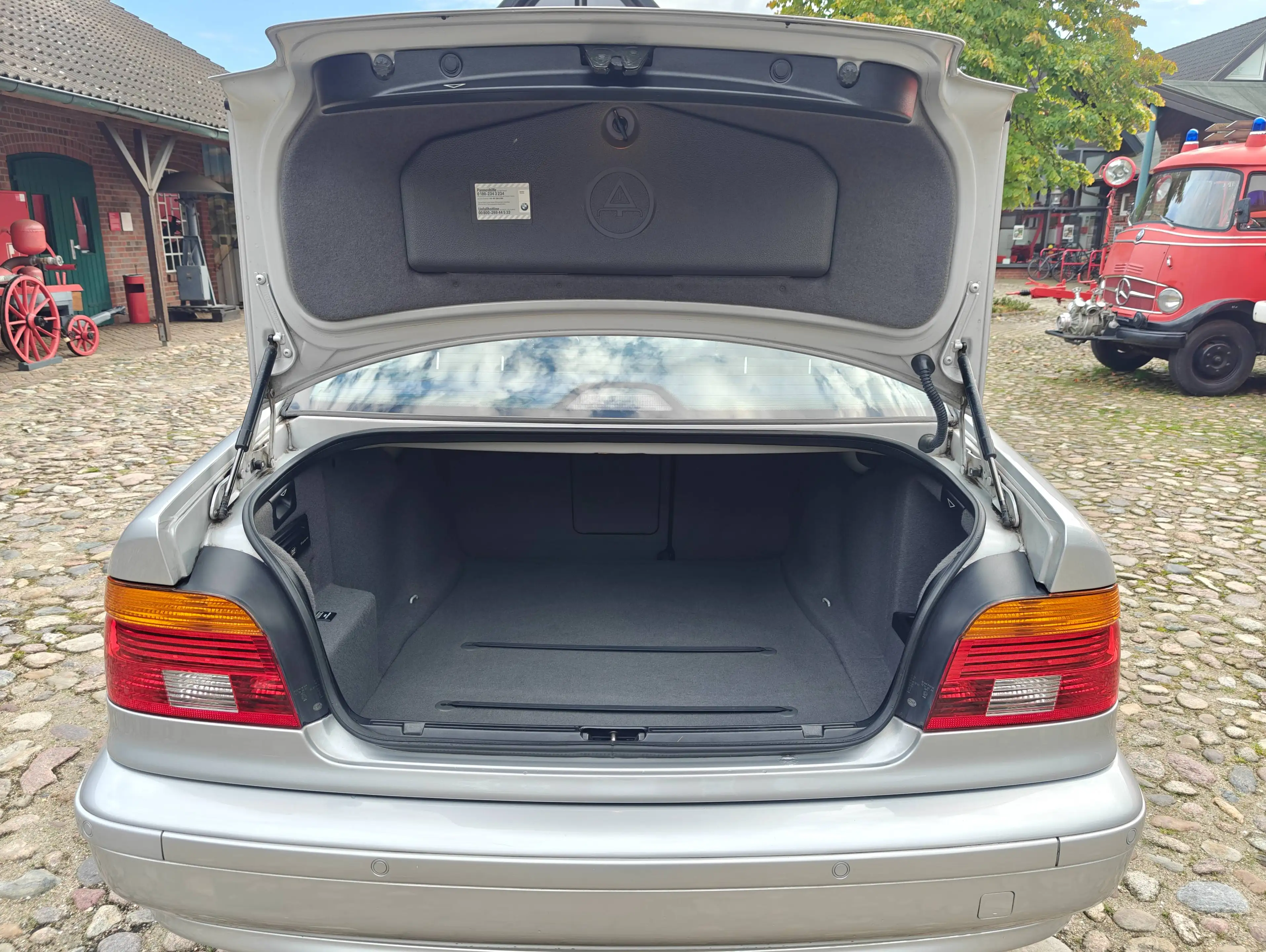BMW 525 525i / 2 Hand / Leder / Navi Pro / SHD / Klimaautomatik — photo 7