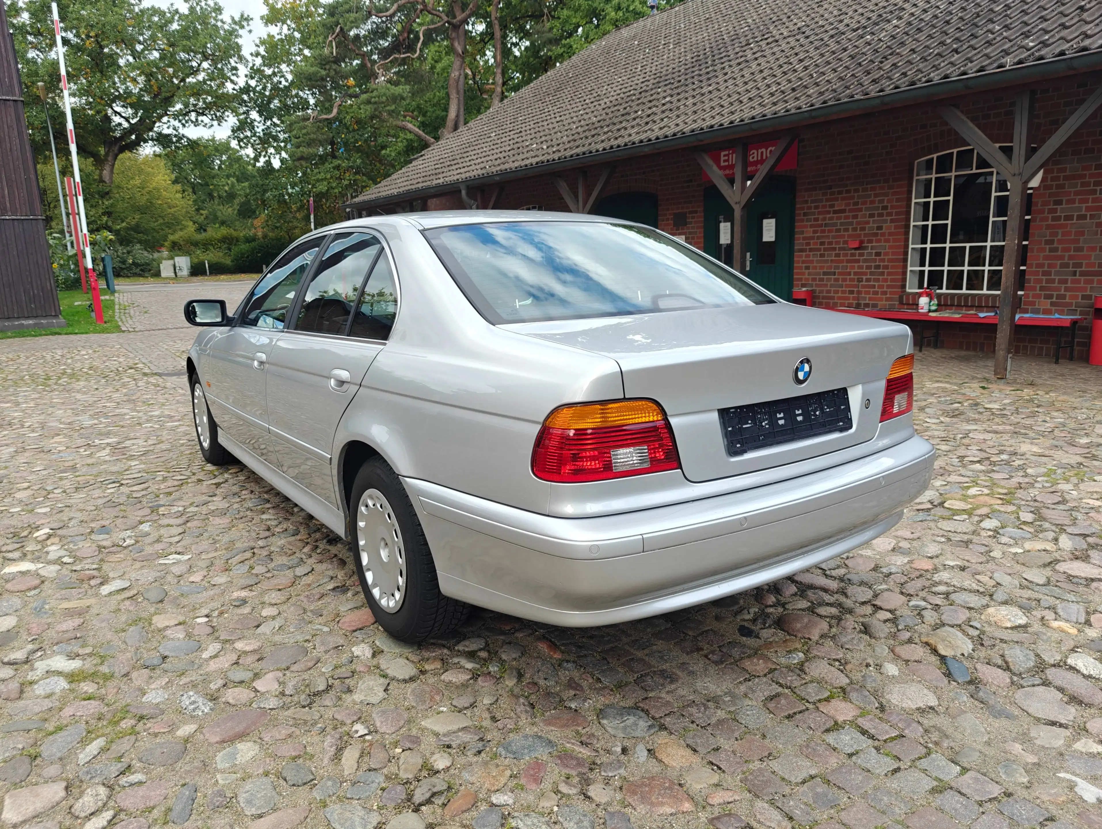 BMW 525 525i / 2 Hand / Leder / Navi Pro / SHD / Klimaautomatik — photo 4