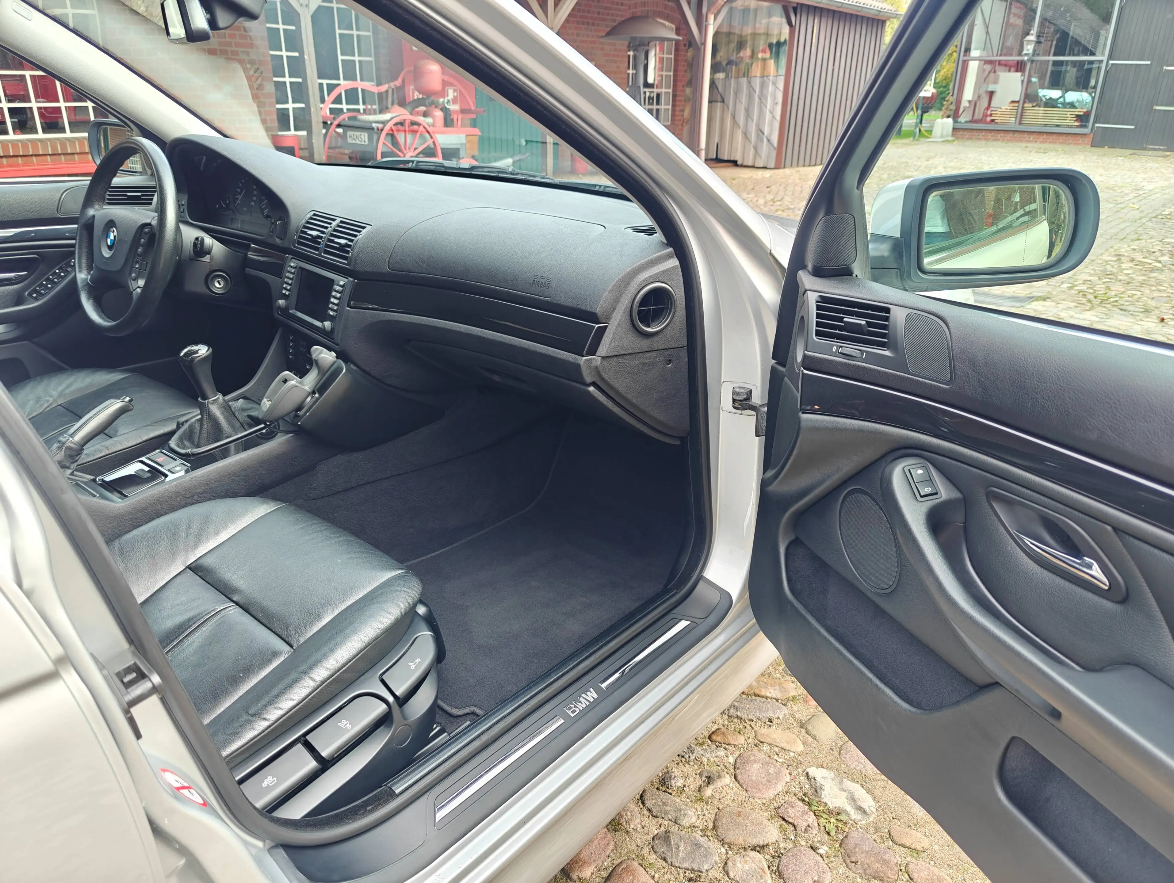 BMW 525 525i / 2 Hand / Leder / Navi Pro / SHD / Klimaautomatik — photo 10