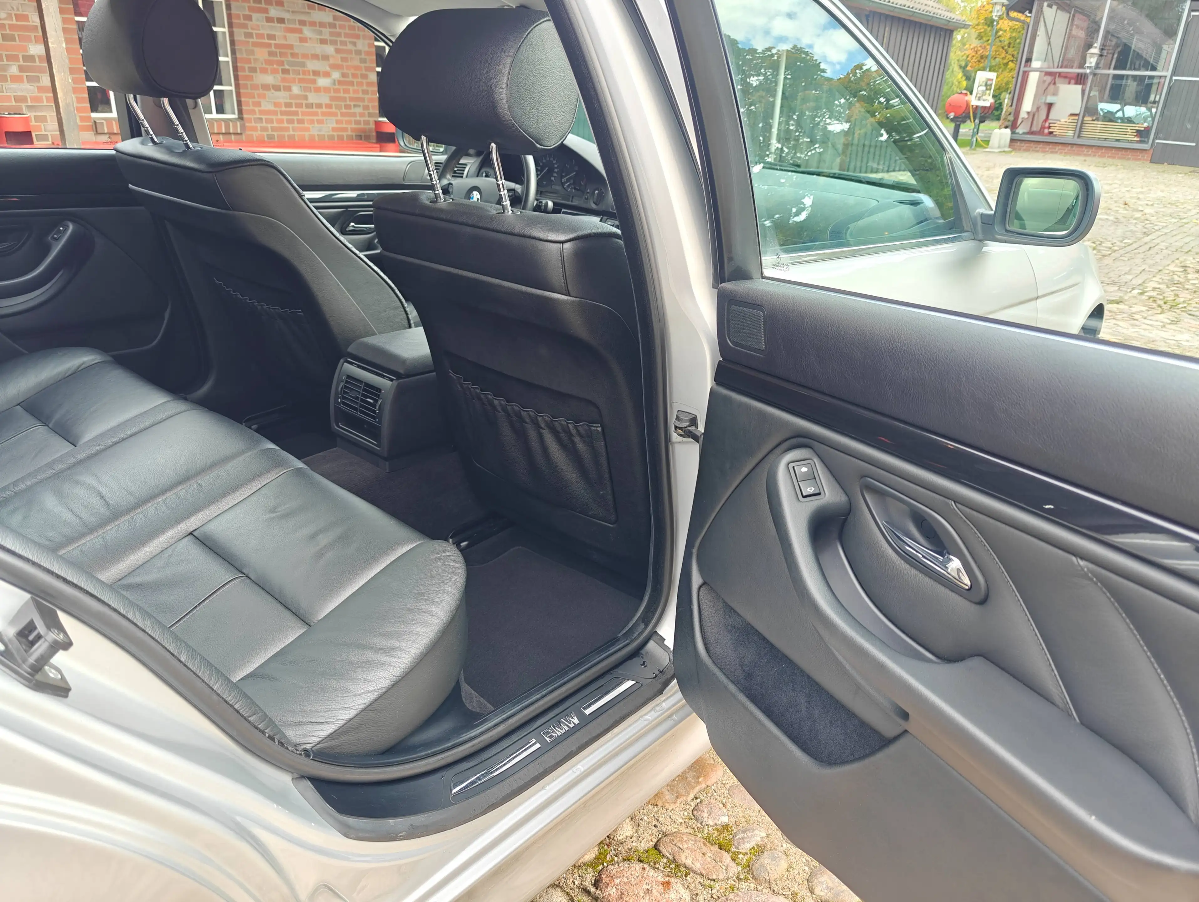 BMW 525 525i / 2 Hand / Leder / Navi Pro / SHD / Klimaautomatik — photo 14