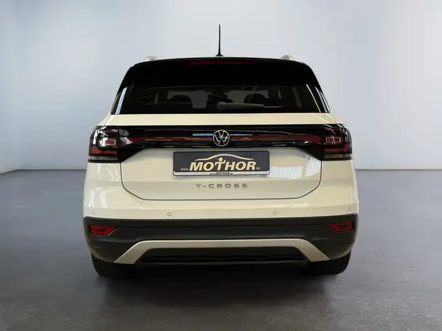 Volkswagen T-Cross view 5