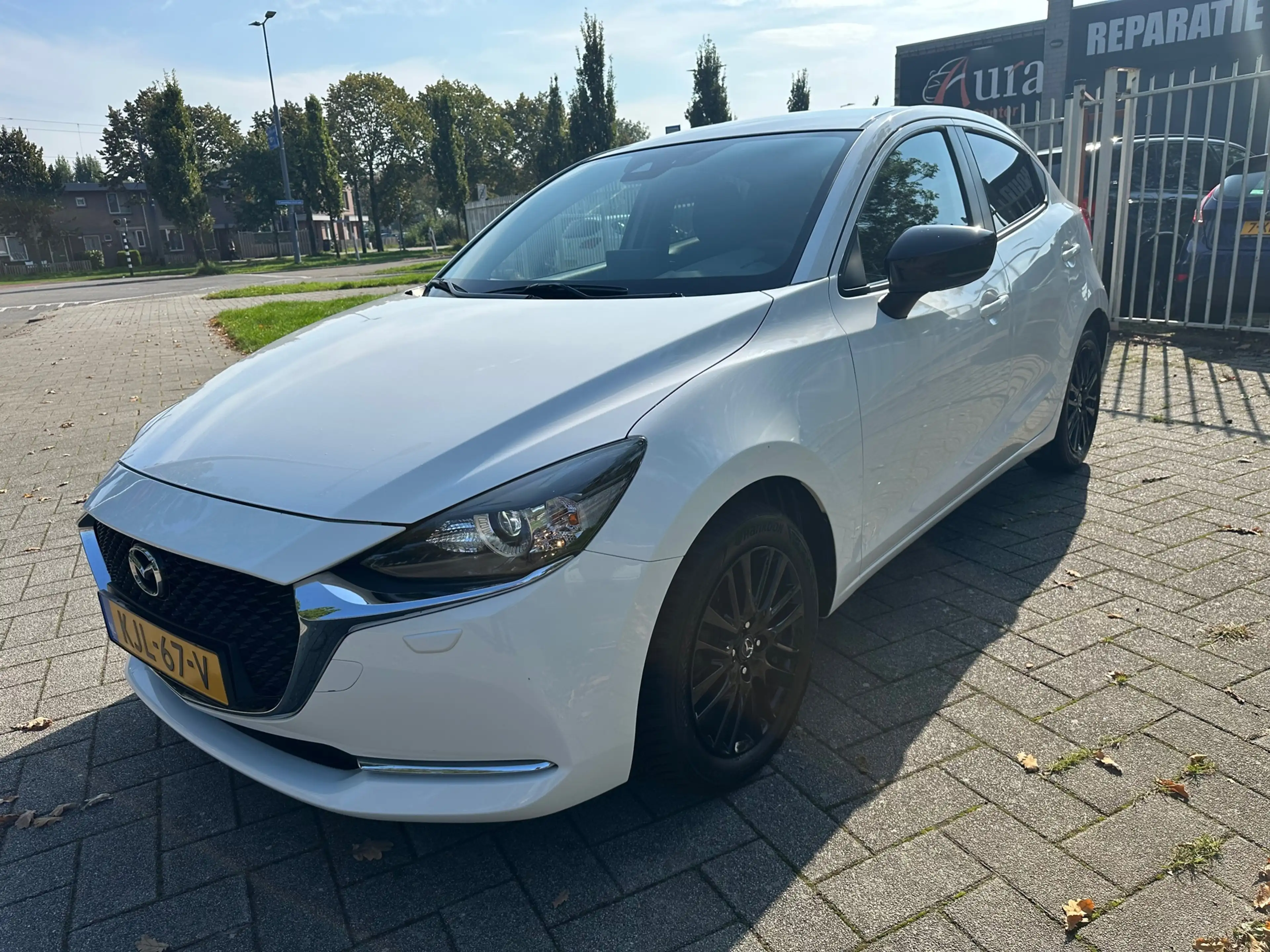 Mazda 2 1.5 Skyactiv-G Signature — photo 2