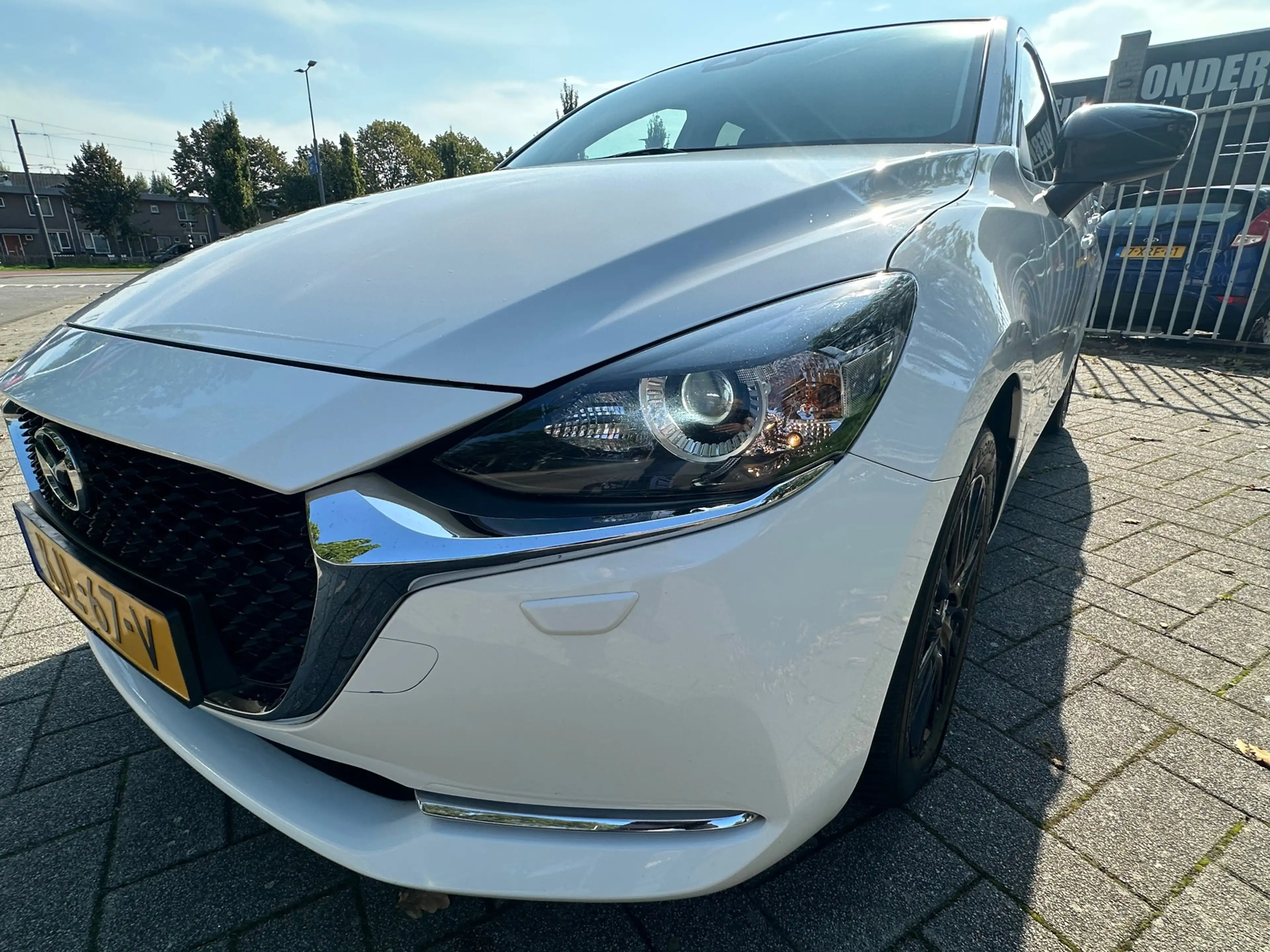 Mazda 2 1.5 Skyactiv-G Signature — photo 8